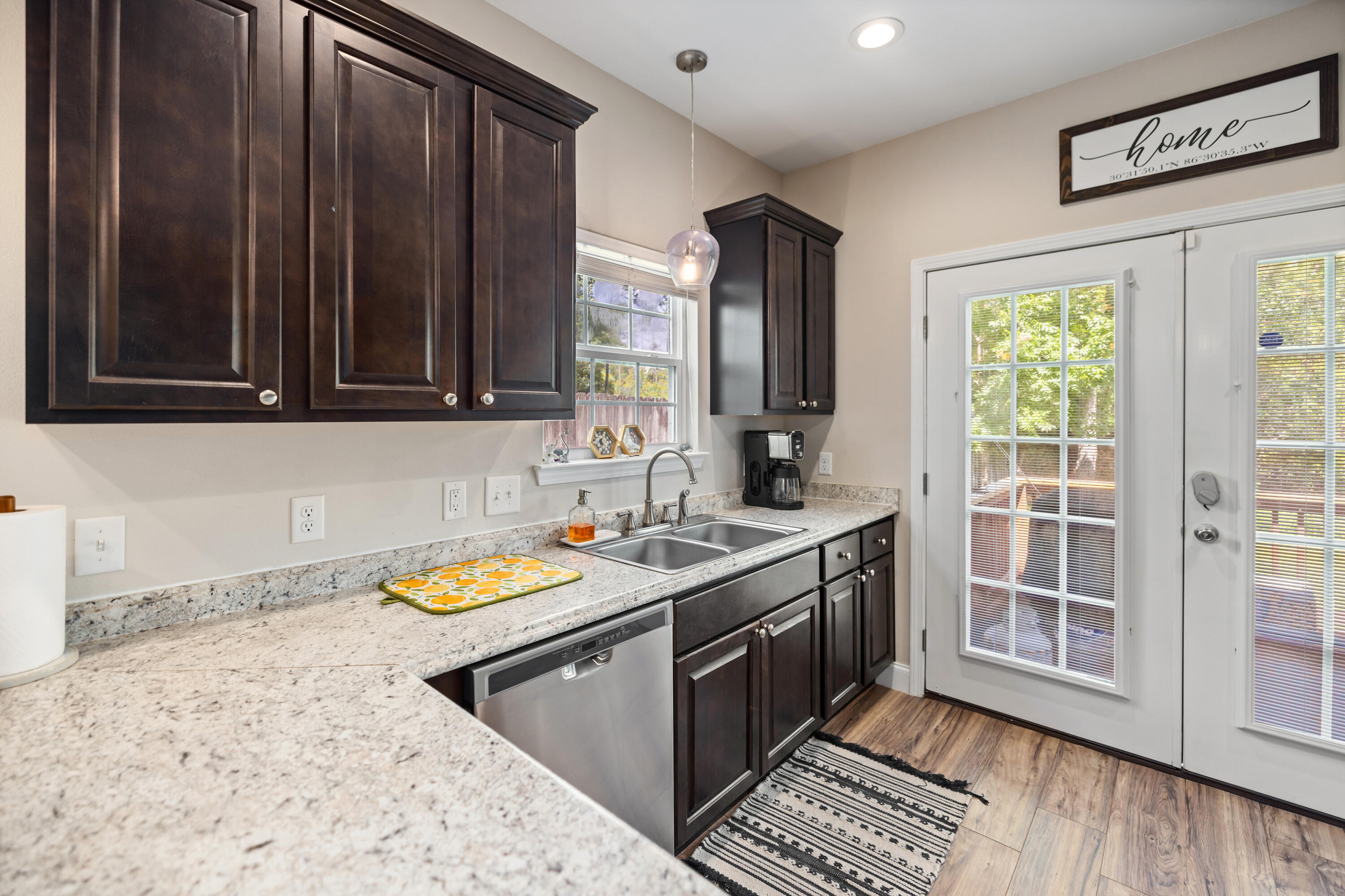 KELLY HILL ESTATES - Residential Lease
