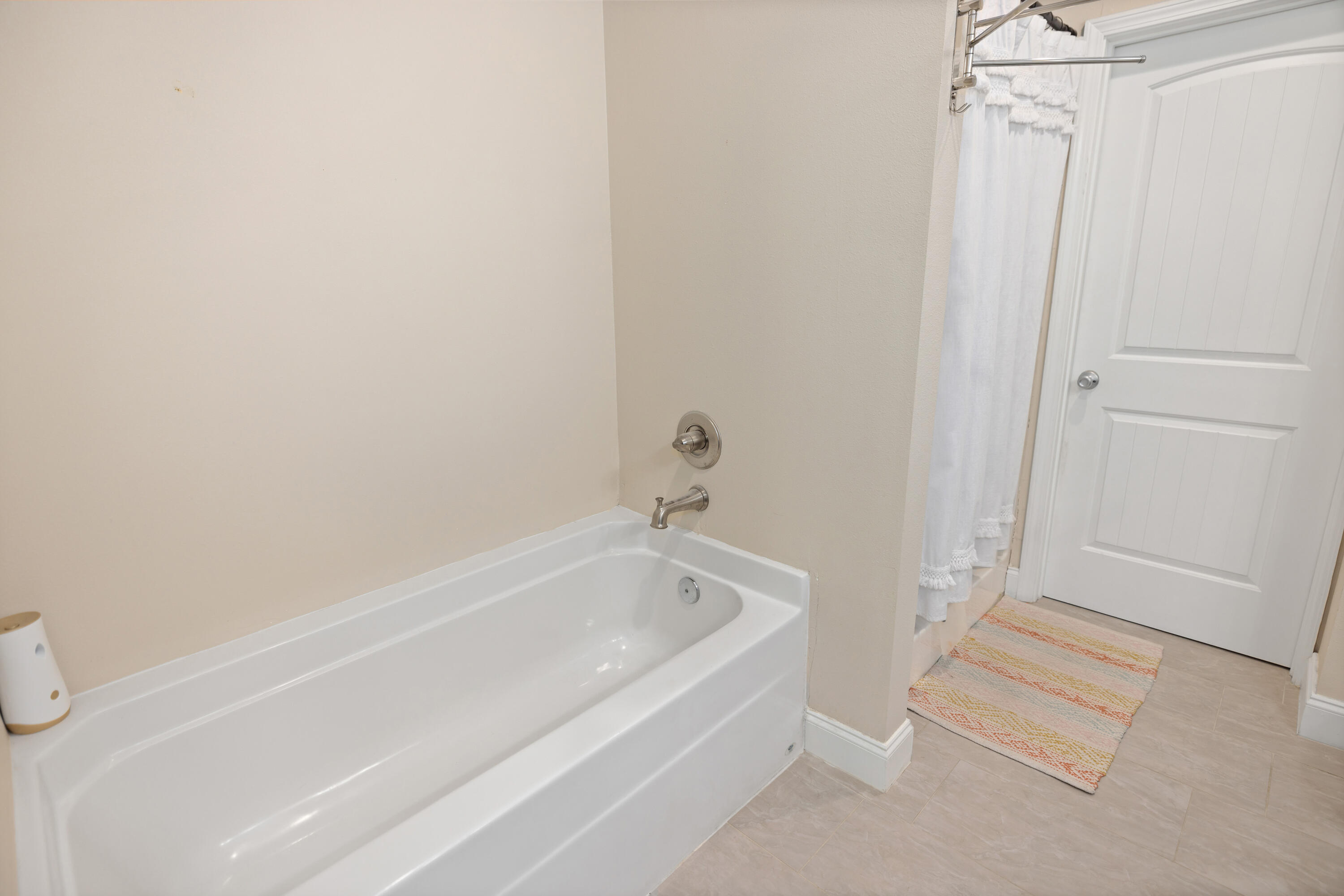 KELLY HILL ESTATES - Residential Lease