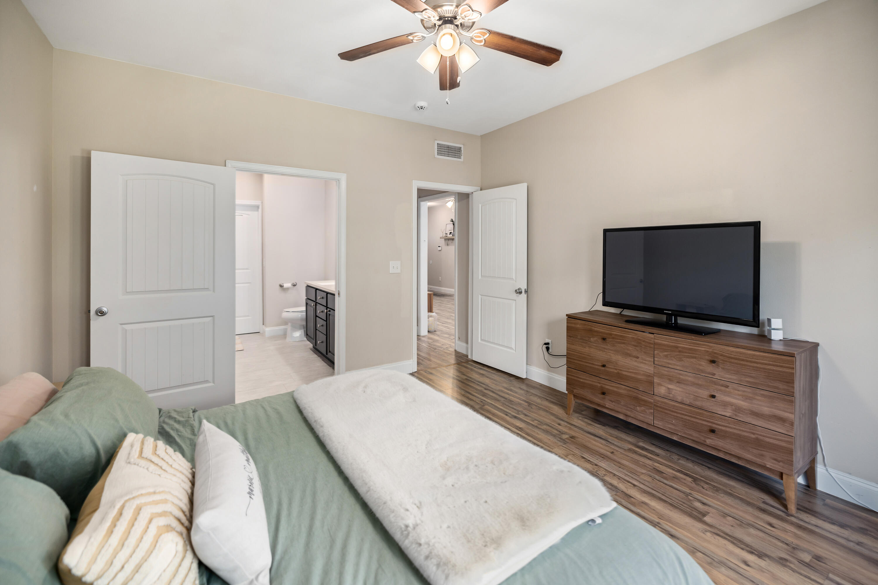 KELLY HILL ESTATES - Residential Lease