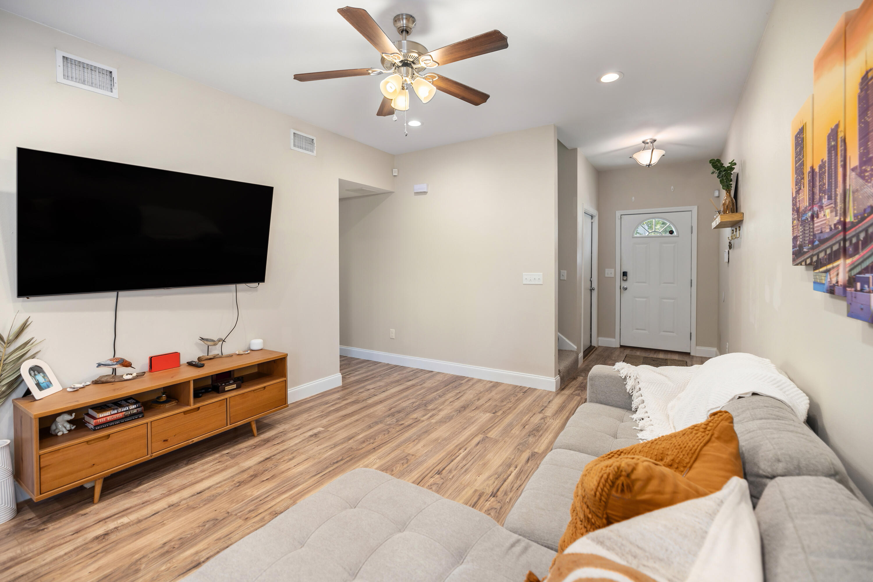 KELLY HILL ESTATES - Residential Lease
