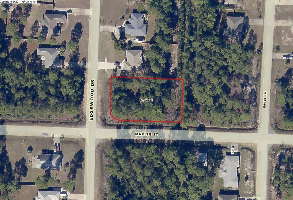 CORNER LOT IN HOLLEY BY THE SEA FLORIDA This is a spectacular parcel to build on, in sought after Holley by the Sea. Bring your floor plans or design your house to suit your dreams of home ownership.
Enjoy the amenities Holley by the Sea offers....the best anywhere around. Waterfront recreational/picnic area on the Sound - the inter-coastal waterway, plus pool, tennis and fitness center. Your own country club in Navarre. Stop by and take a look at this lot today. Do your due diligence and use your imagination to see your new home here. Recreational facilities included in the annual HOA fee. Golf is additional. Buyer to verify all information.