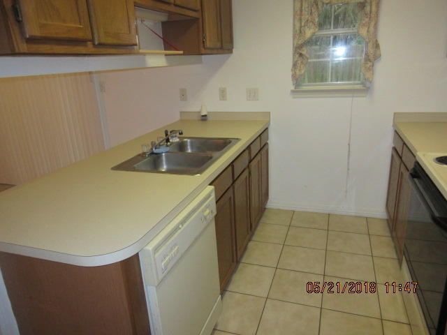 CHATELAINE ESTATES S/D - Residential Lease