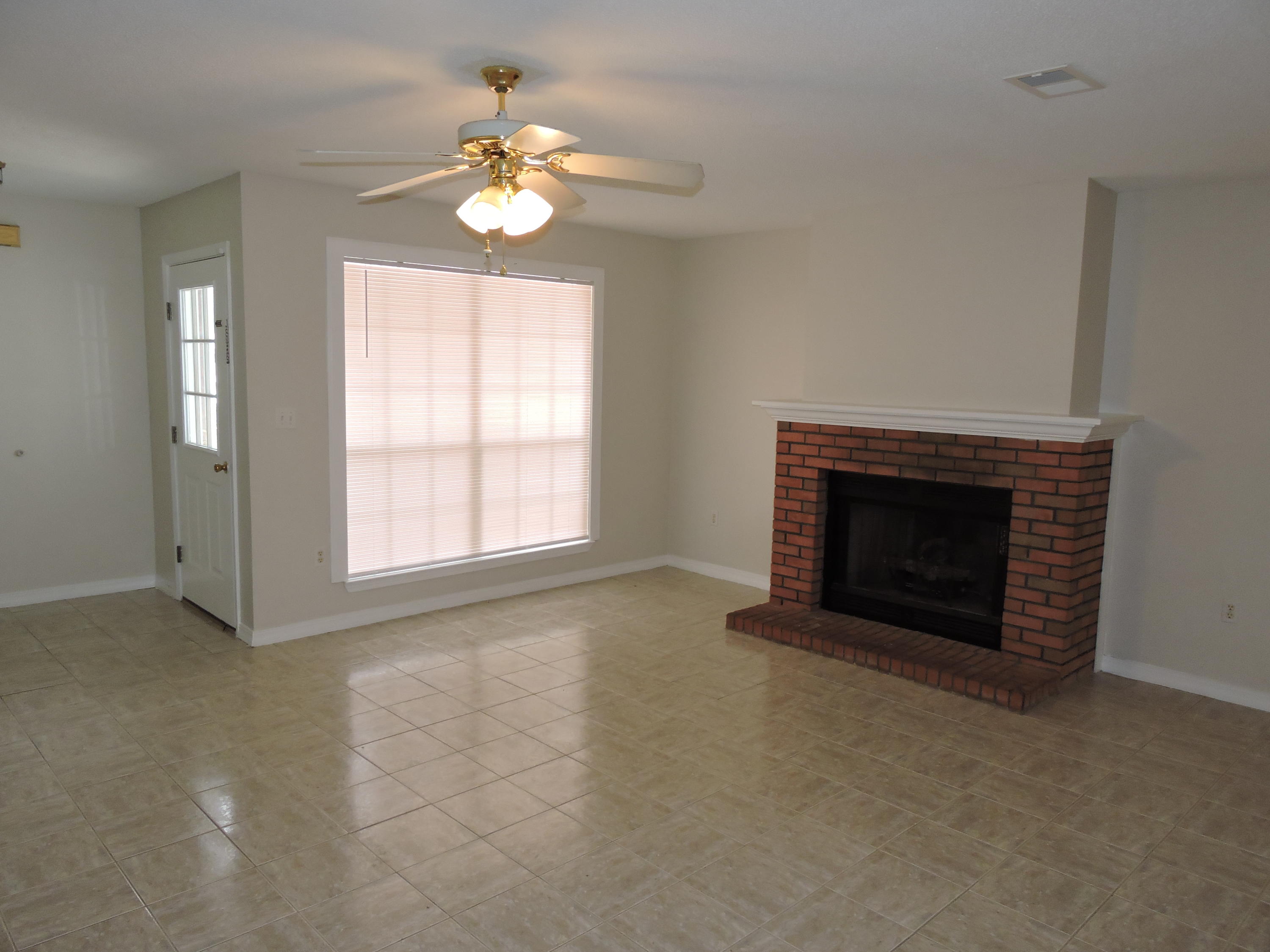 STEEPLECHASE PH 1 - Residential Lease