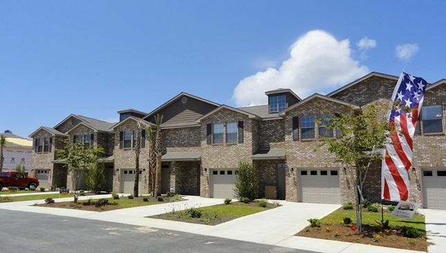 RESERVE POINTE - Residential Lease