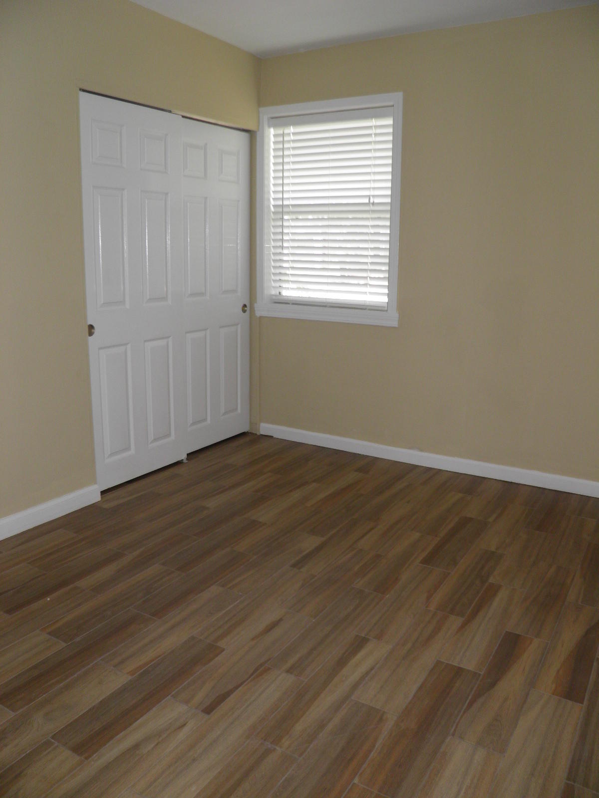 GARNIERS BEACH 2ND - Residential Lease