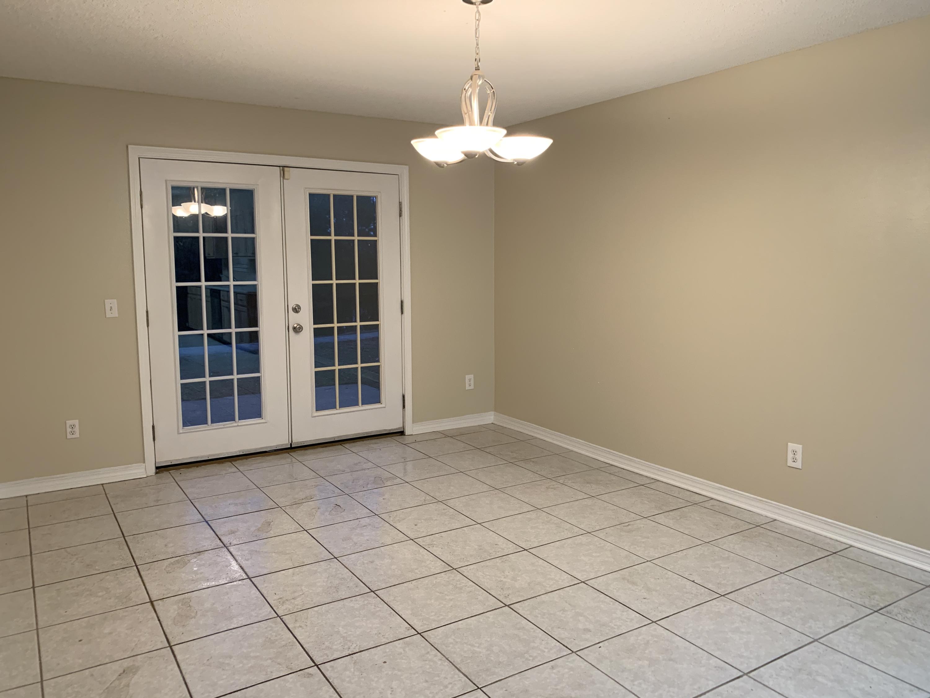 PARKER'S LANDING - Residential Lease