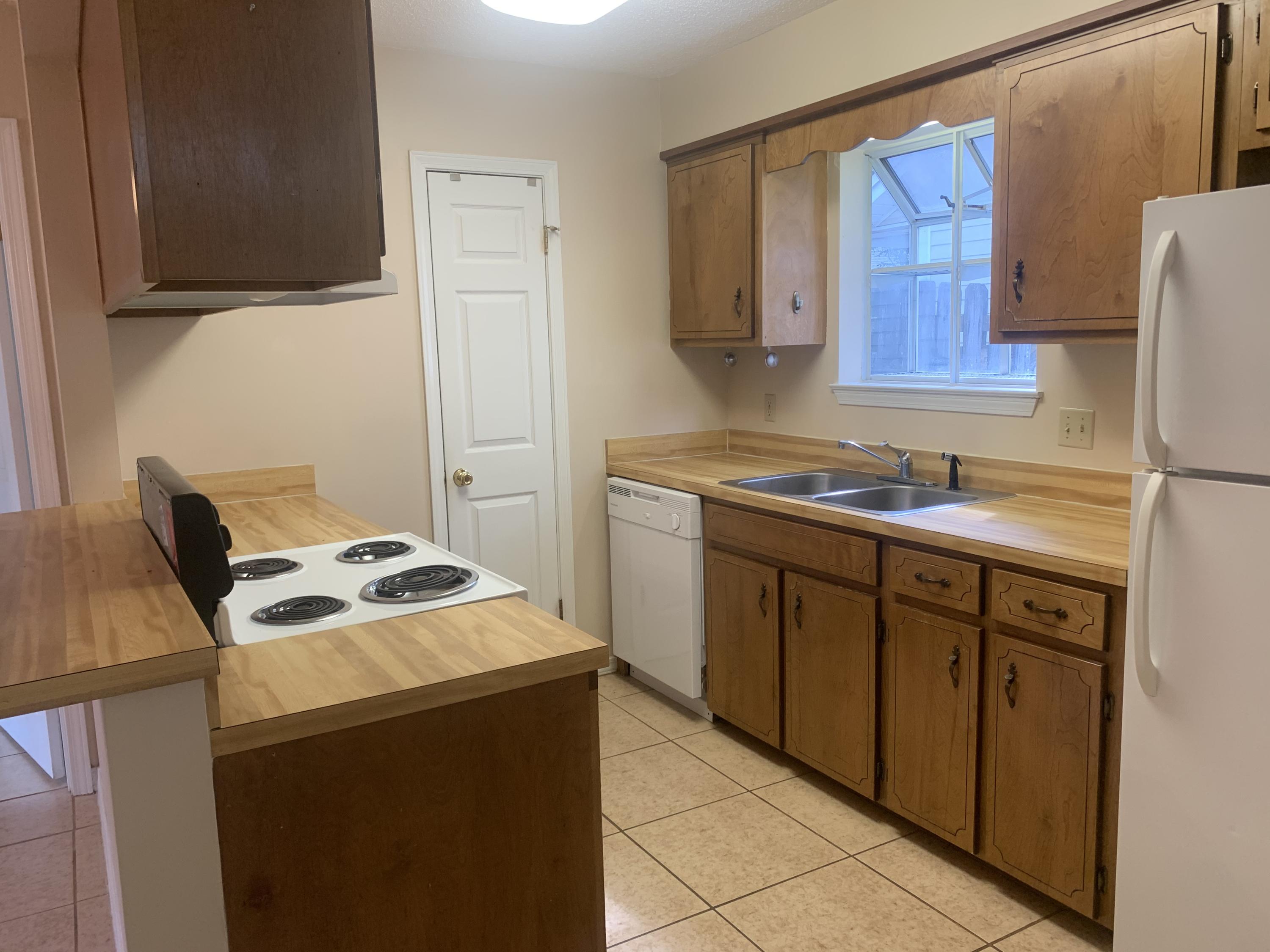 BLUE PINE VILLAGE PH 1 - Residential Lease