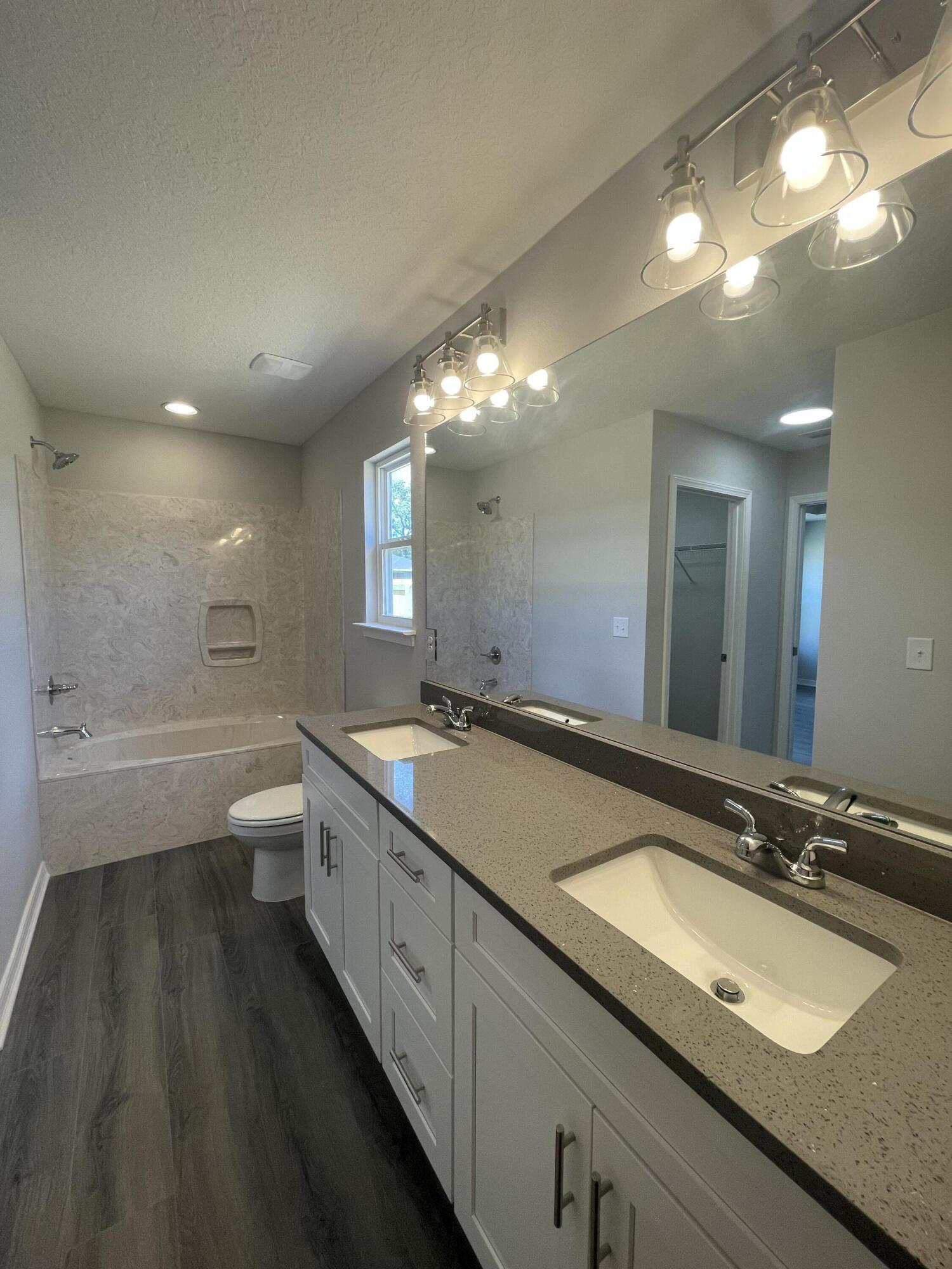 GARDEN CITY - Residential Lease