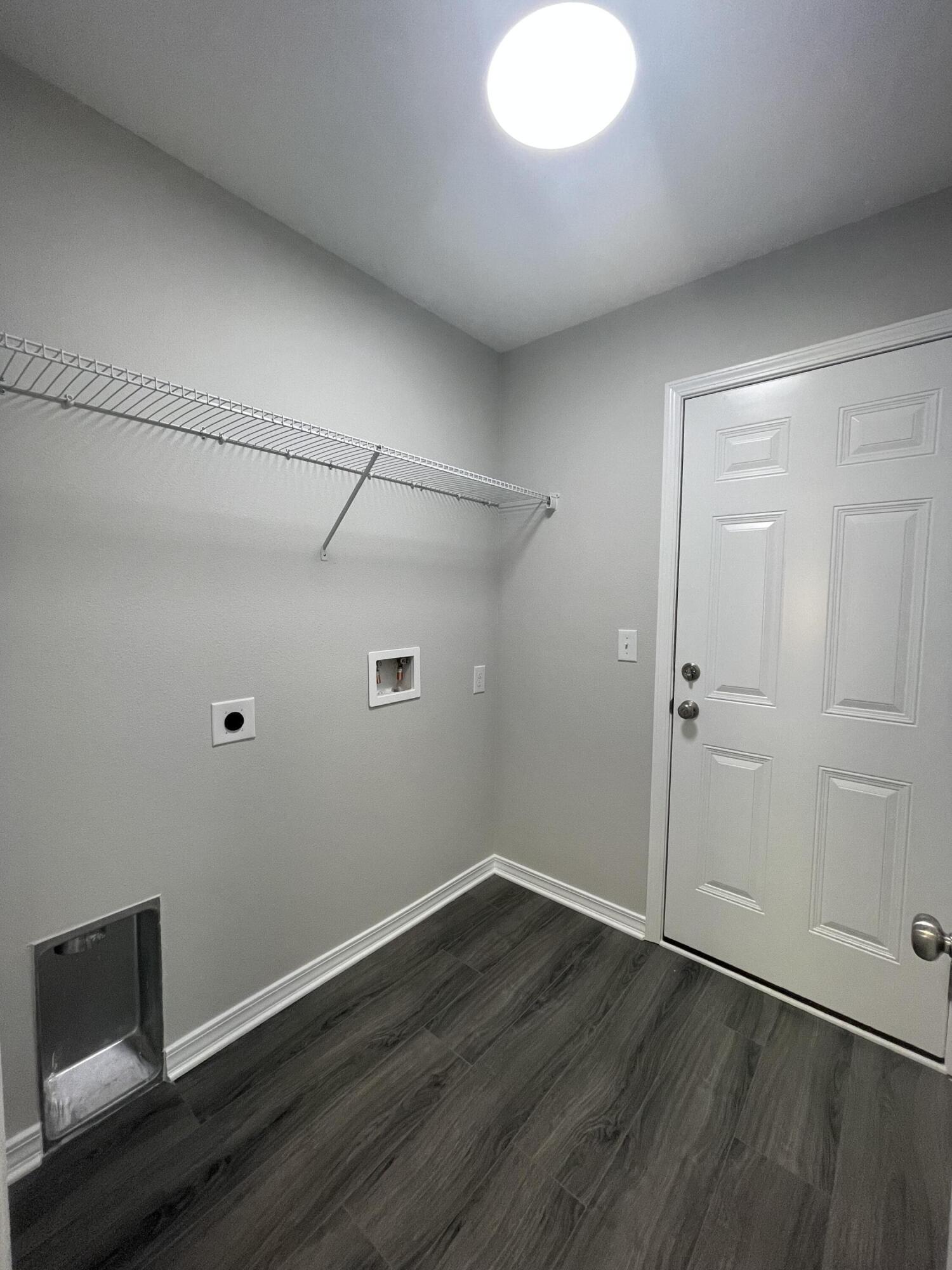 GARDEN CITY - Residential Lease