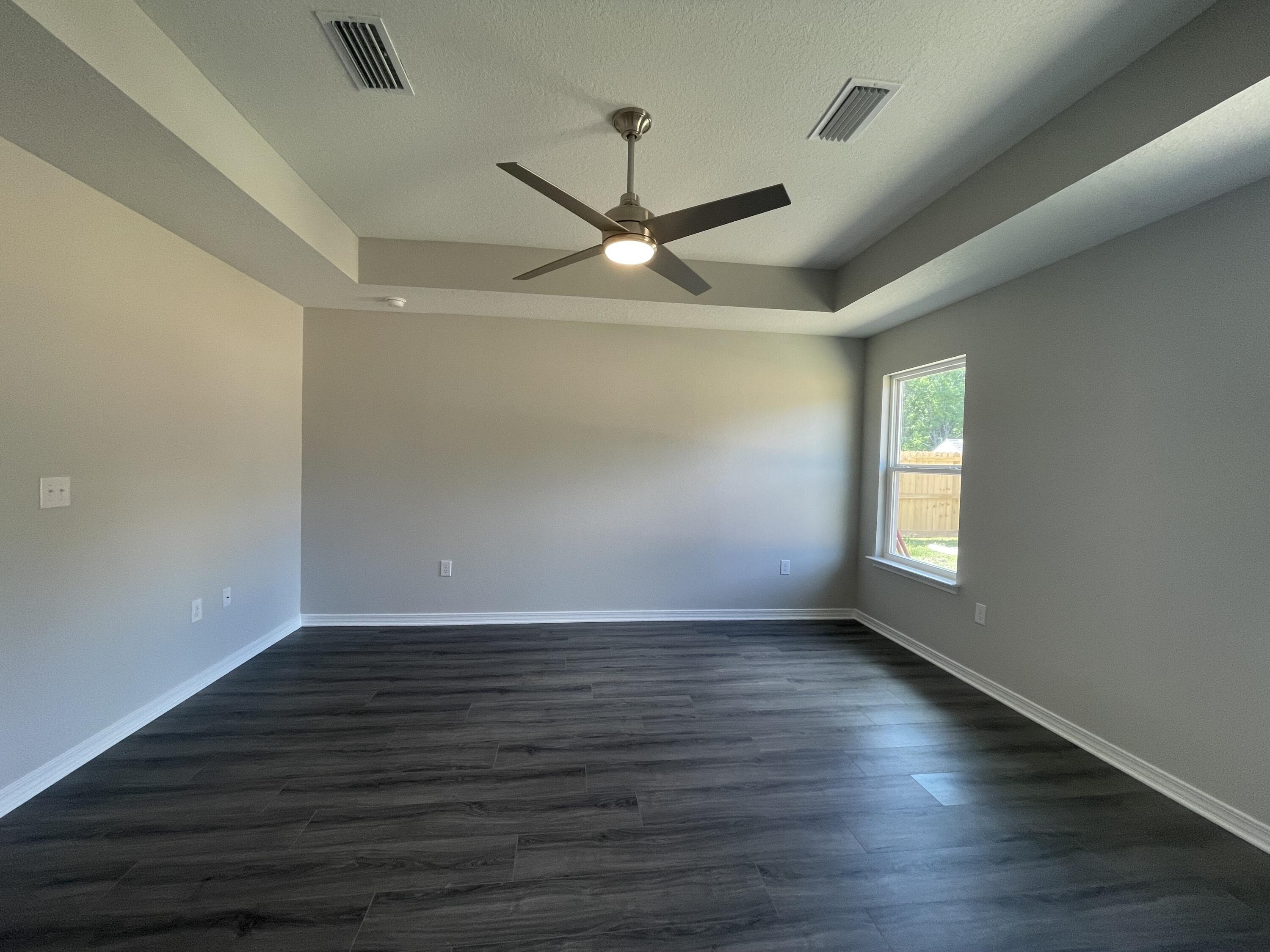 GARDEN CITY - Residential Lease