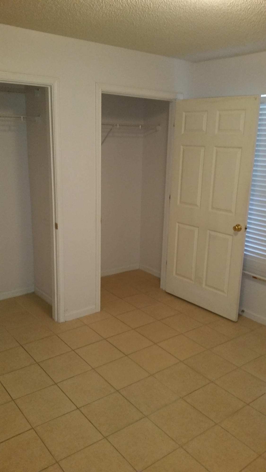 INDIAN LAKE - Residential Lease