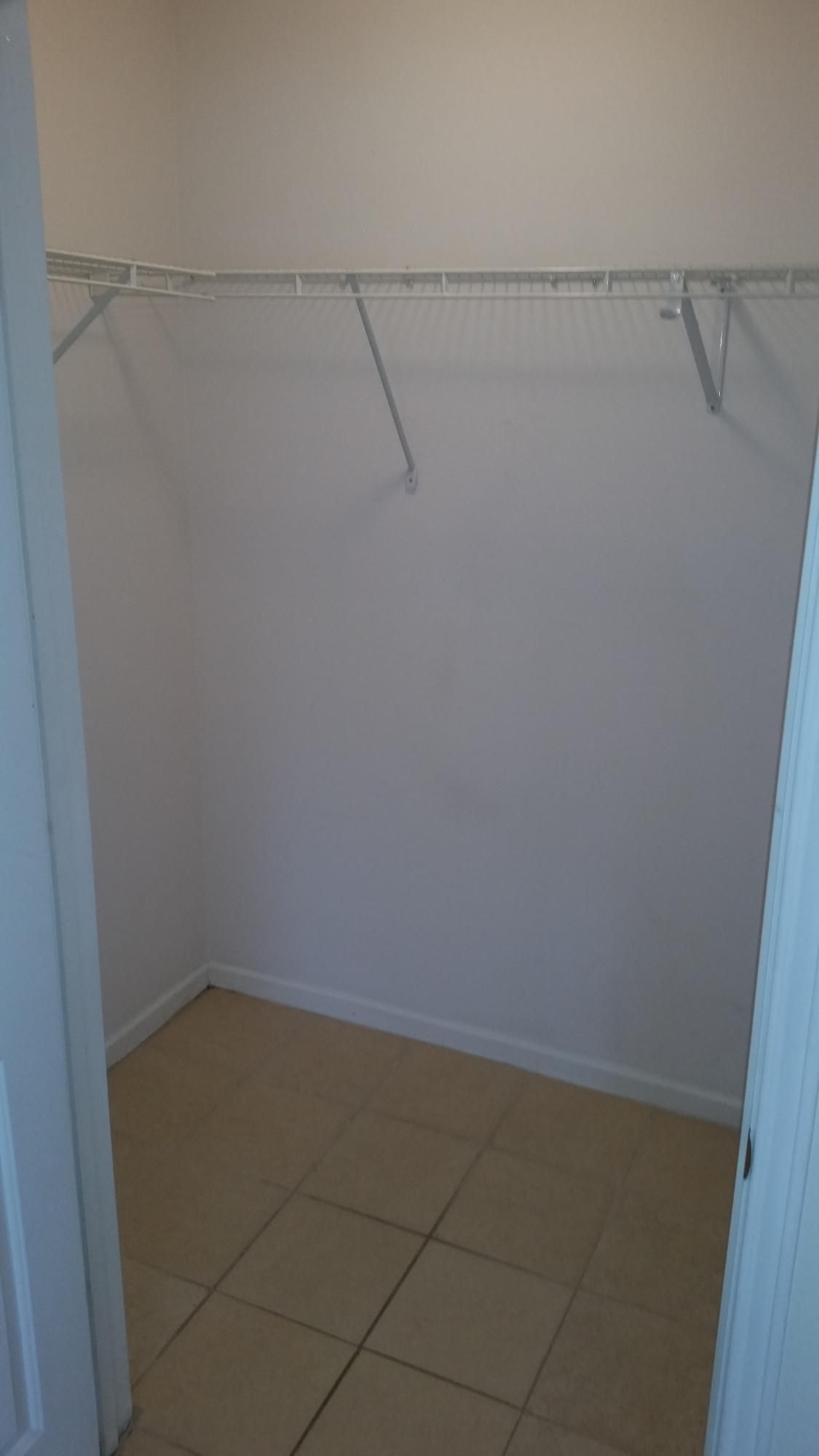 INDIAN LAKE - Residential Lease