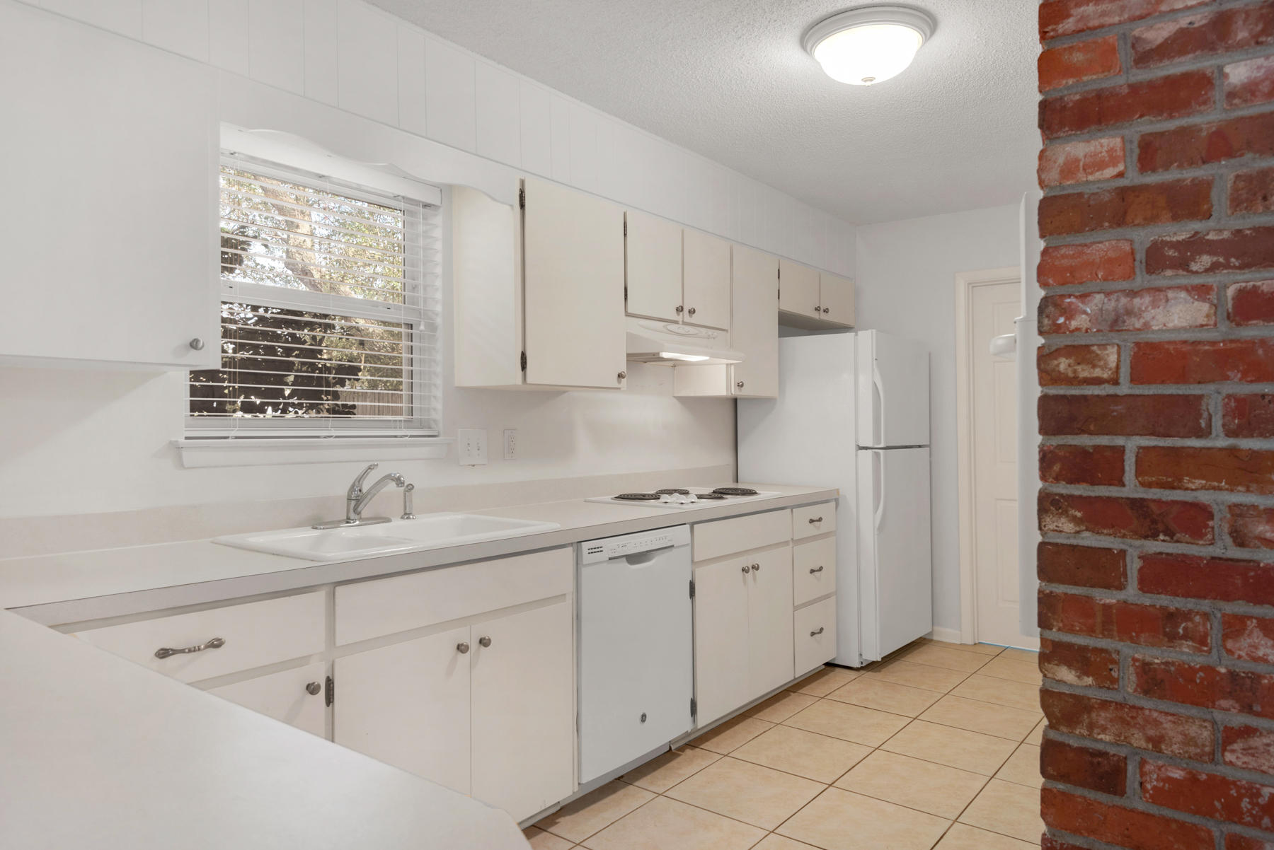 LORRAINE ESTATES - Residential