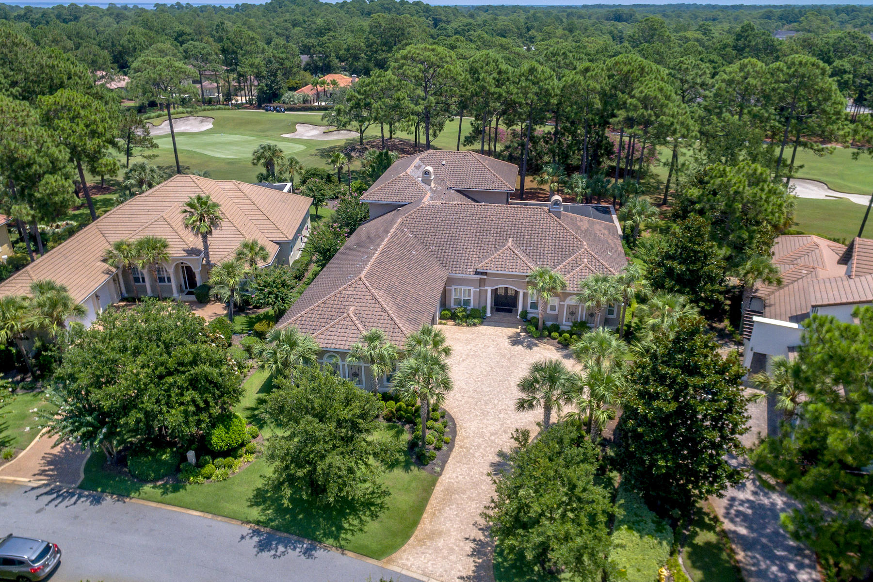 ISLAND GREEN - Residential