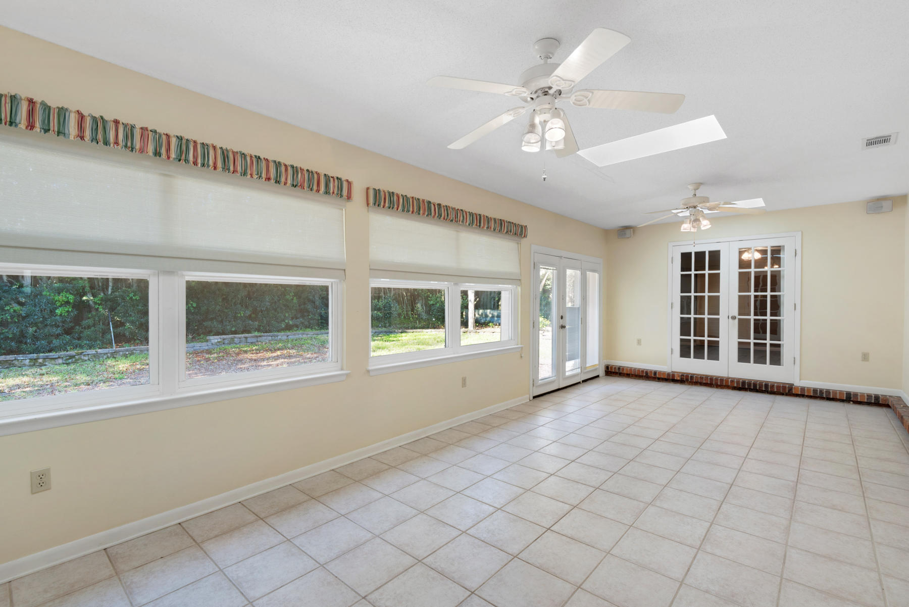 LAKE LORRAINE ESTATES - Residential Lease