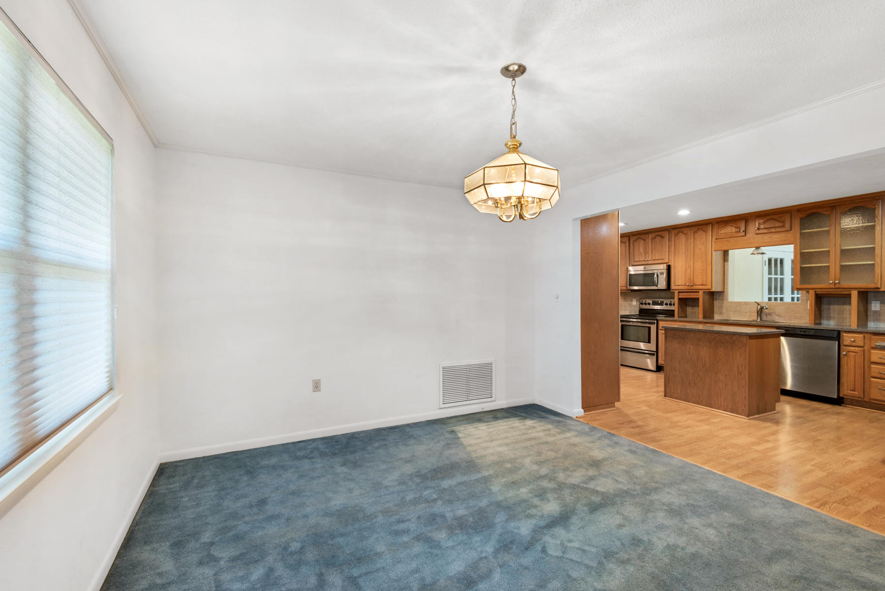 LAKE LORRAINE ESTATES - Residential Lease