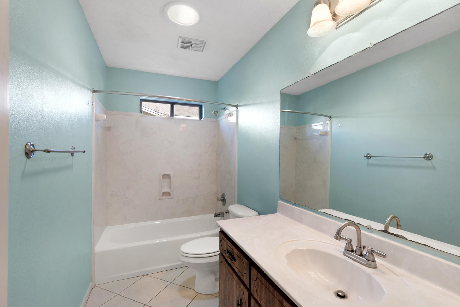 LAKE LORRAINE ESTATES - Residential Lease