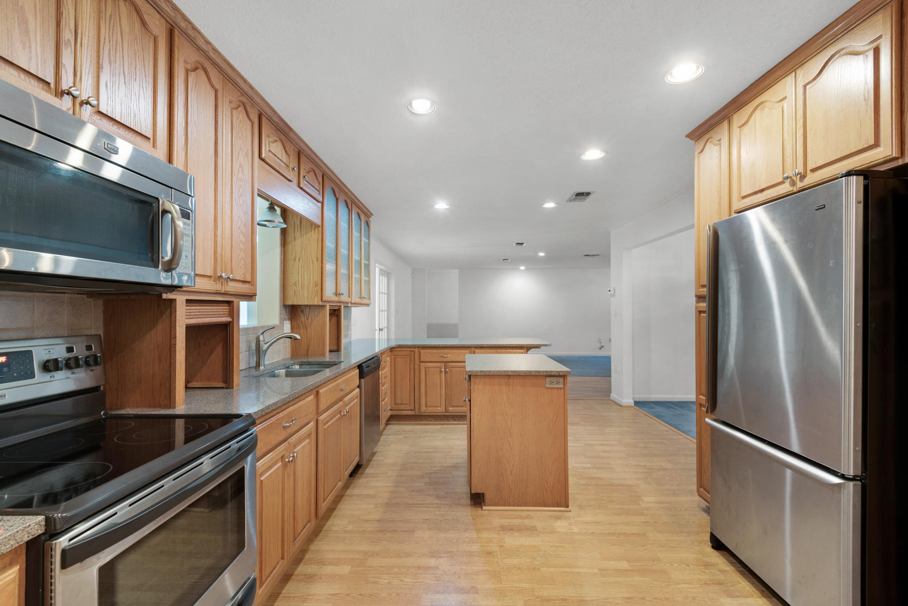 LAKE LORRAINE ESTATES - Residential Lease