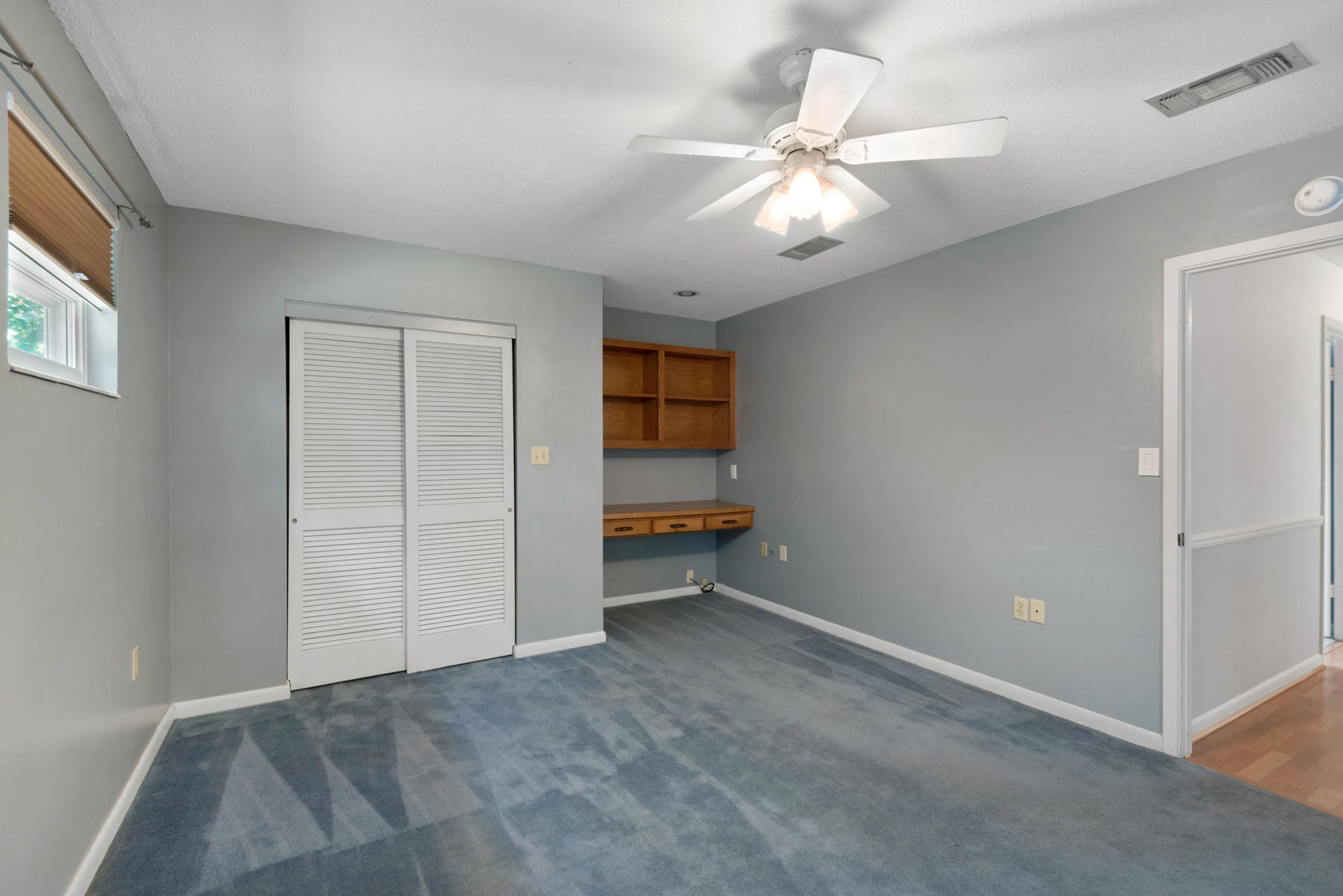 LAKE LORRAINE ESTATES - Residential Lease