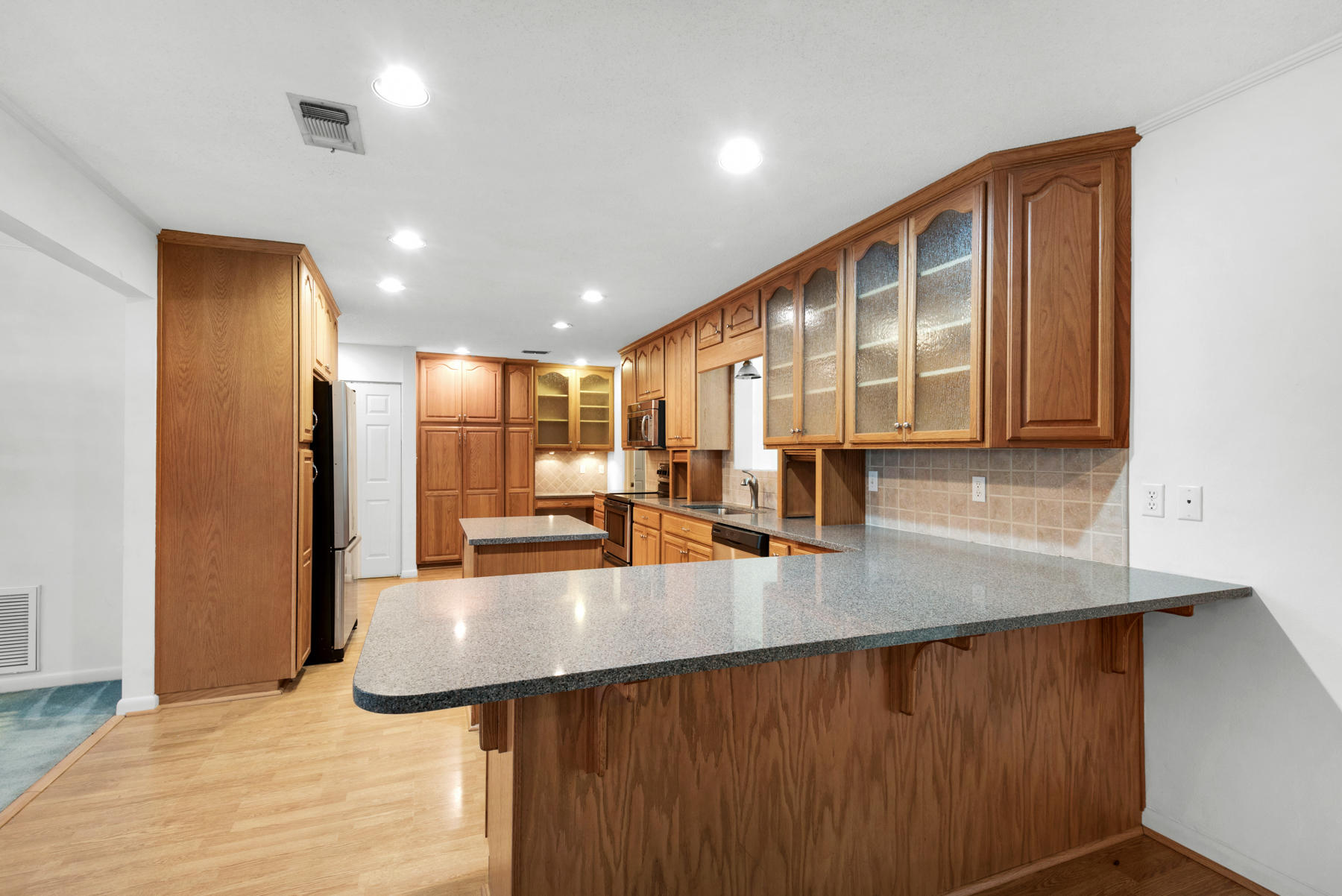 LAKE LORRAINE ESTATES - Residential Lease