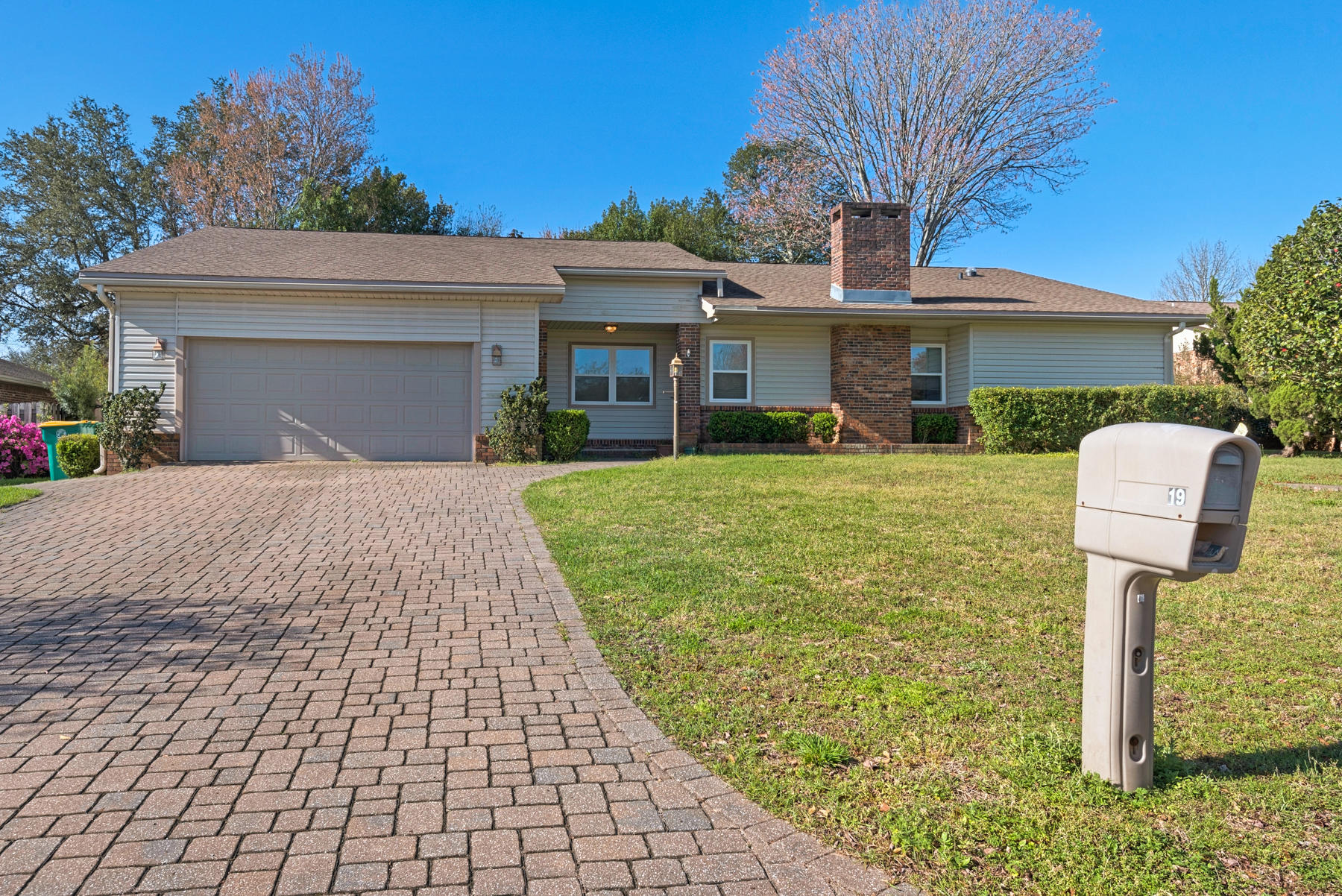 LAKE LORRAINE ESTATES - Residential Lease
