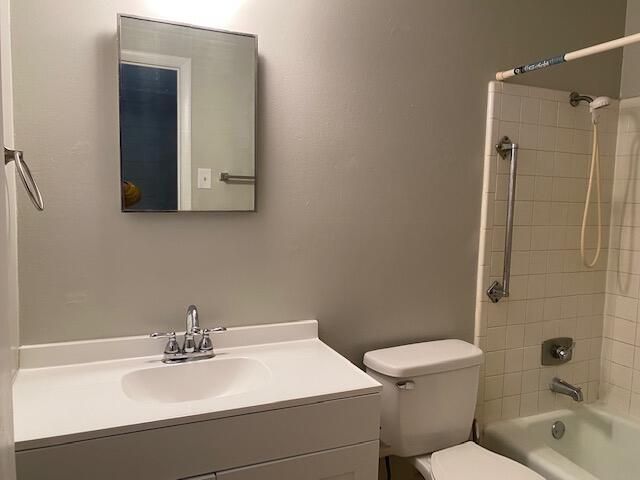 PORT DIXIE - Residential Lease