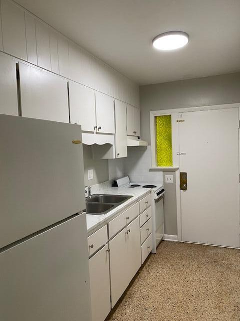 PORT DIXIE - Residential Lease