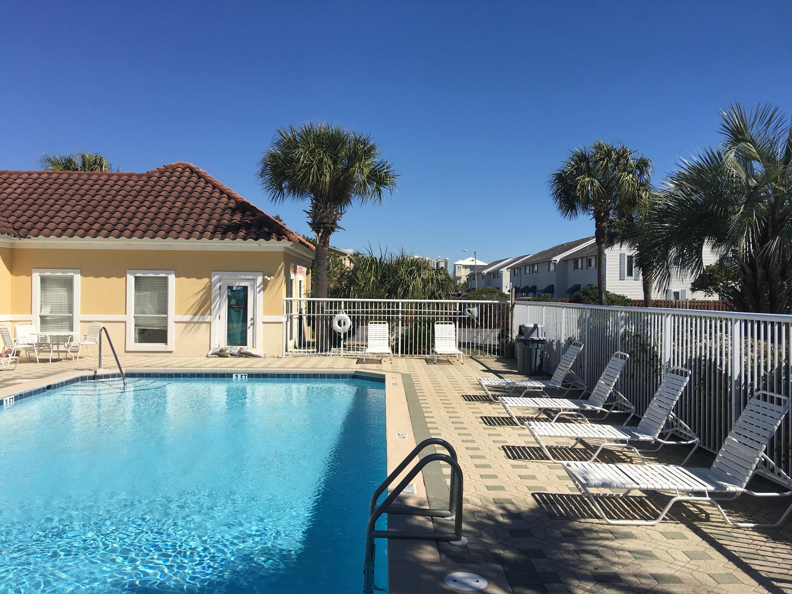 CIBONEY CONDO - Residential