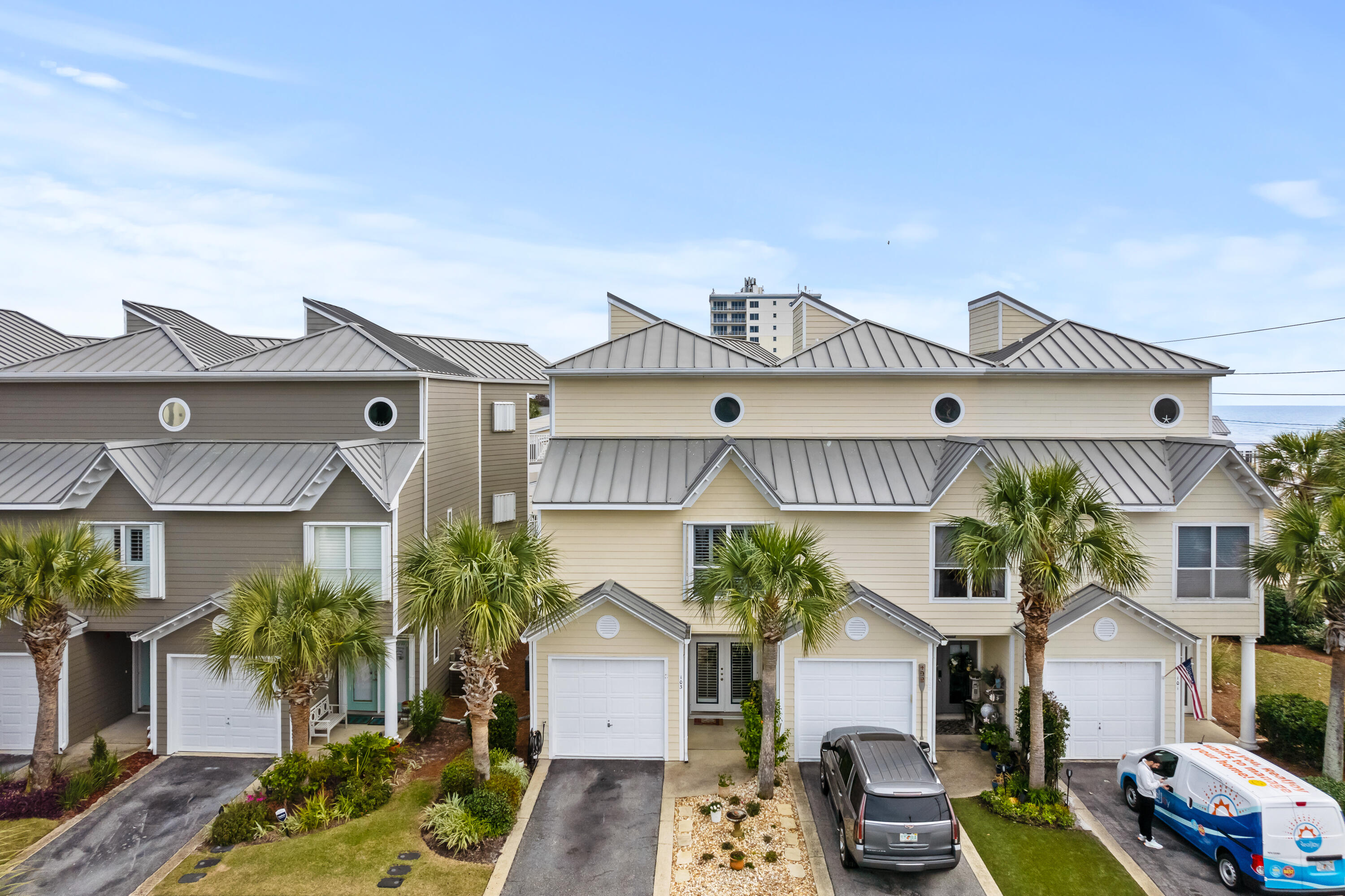 BEACH POINTE T/H - Residential