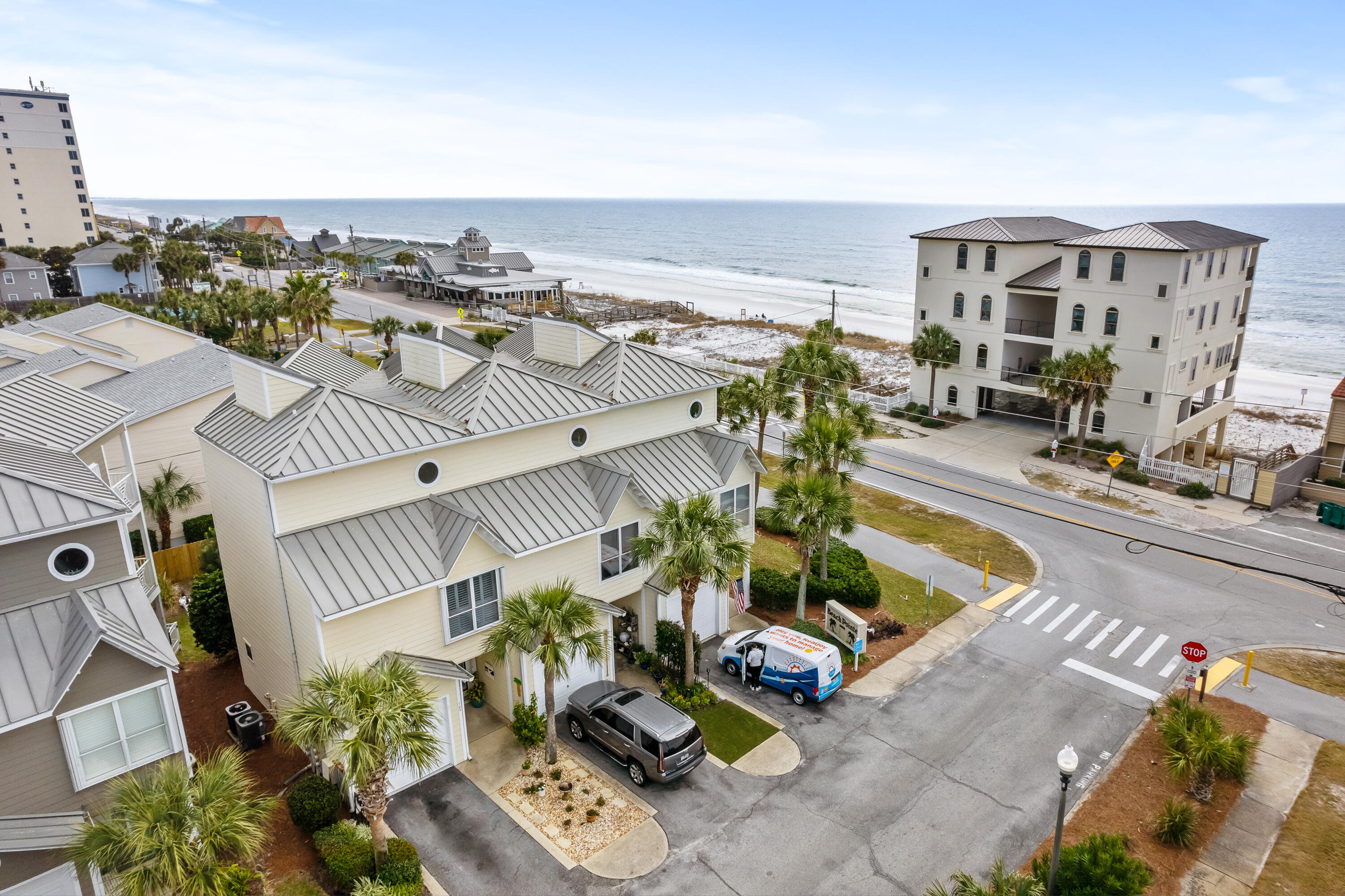BEACH POINTE T/H - Residential