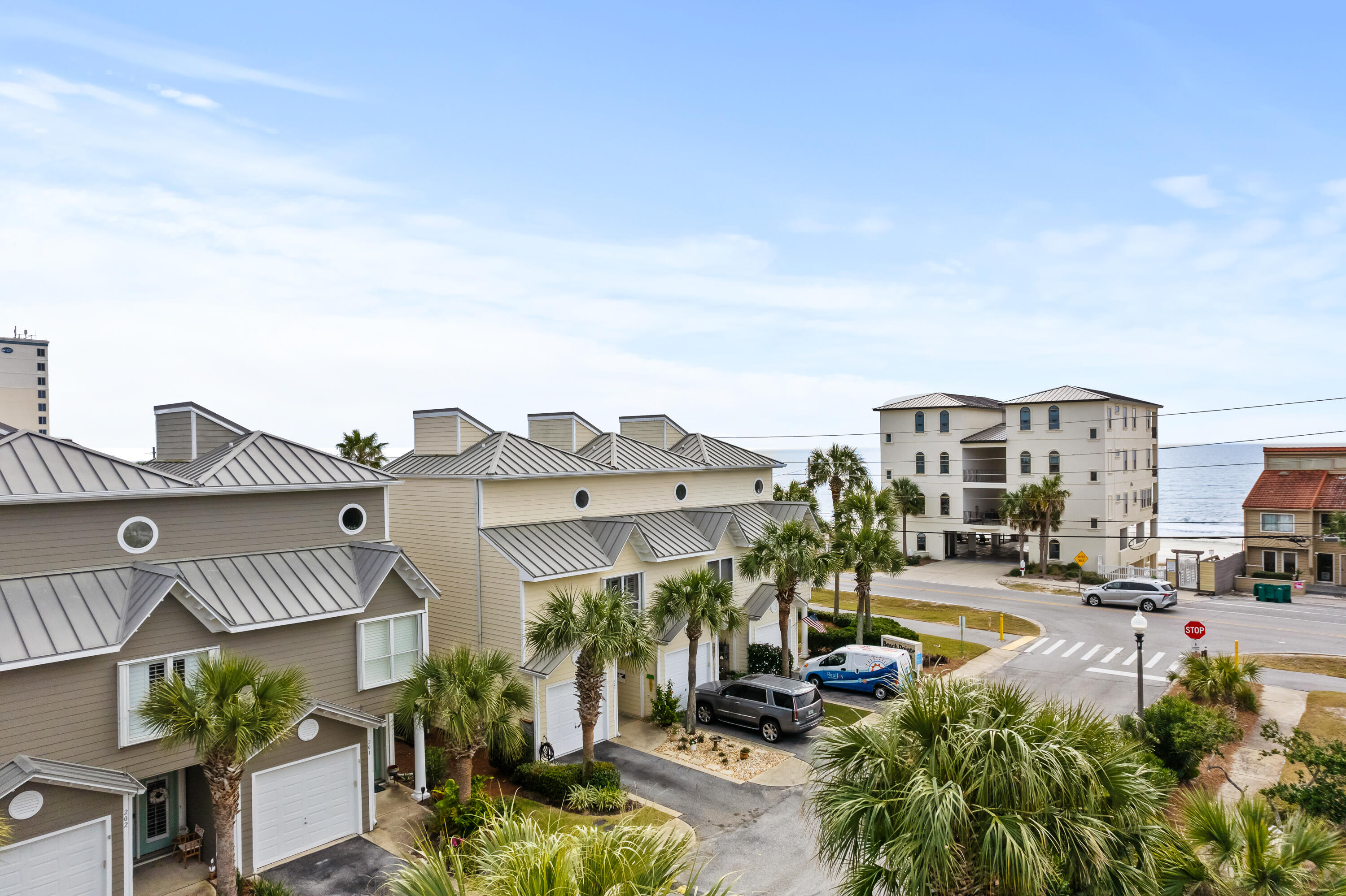 BEACH POINTE T/H - Residential