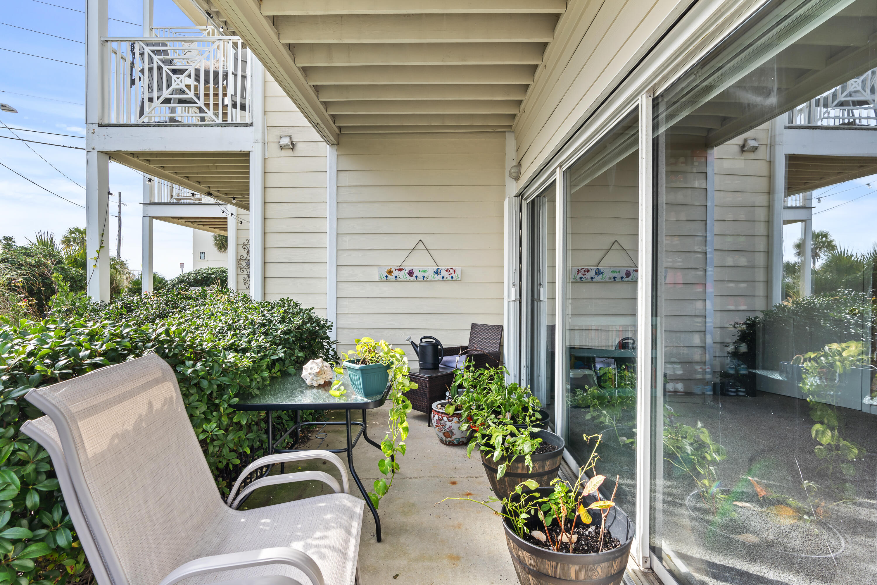 BEACH POINTE T/H - Residential