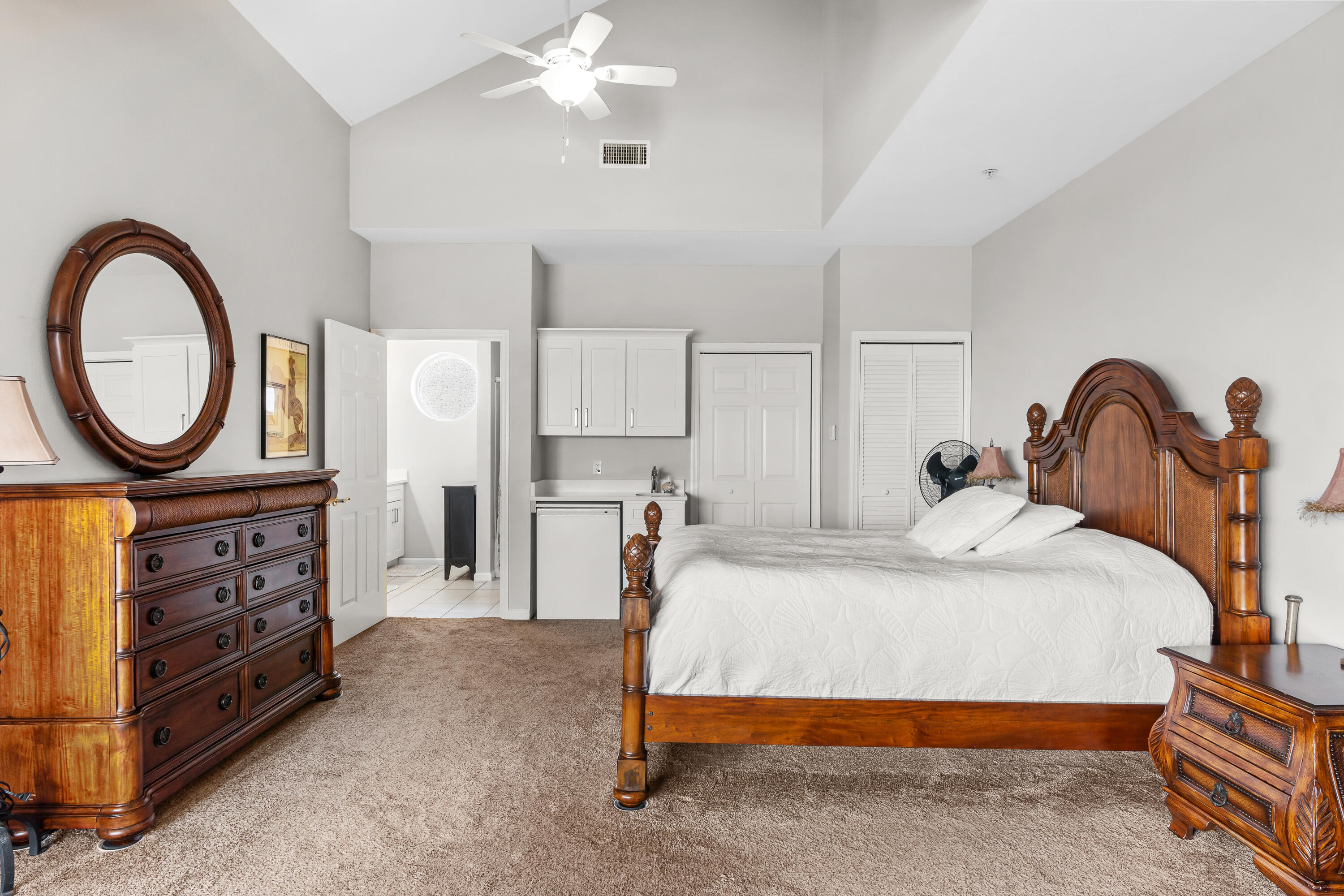 BEACH POINTE T/H - Residential