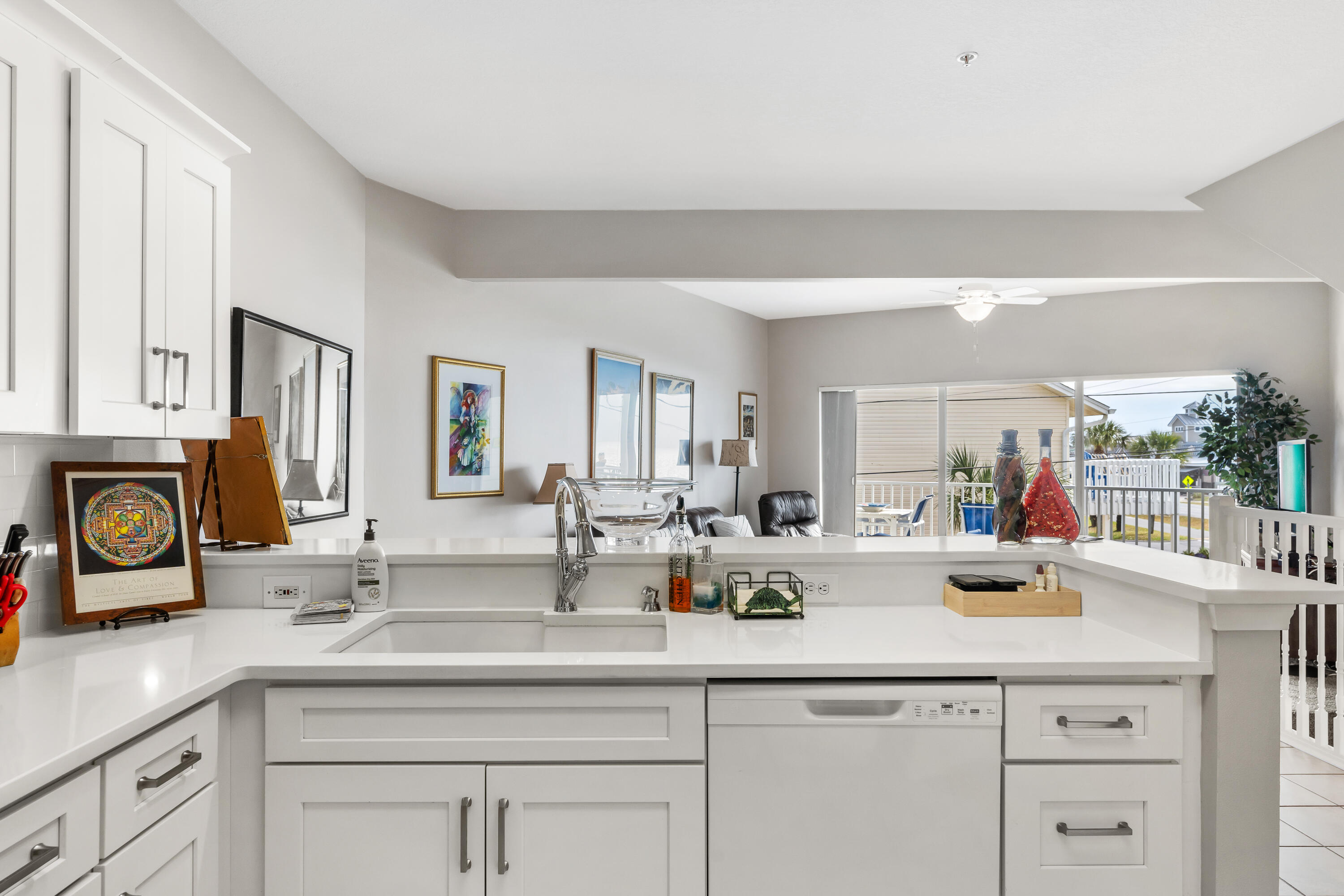 BEACH POINTE T/H - Residential
