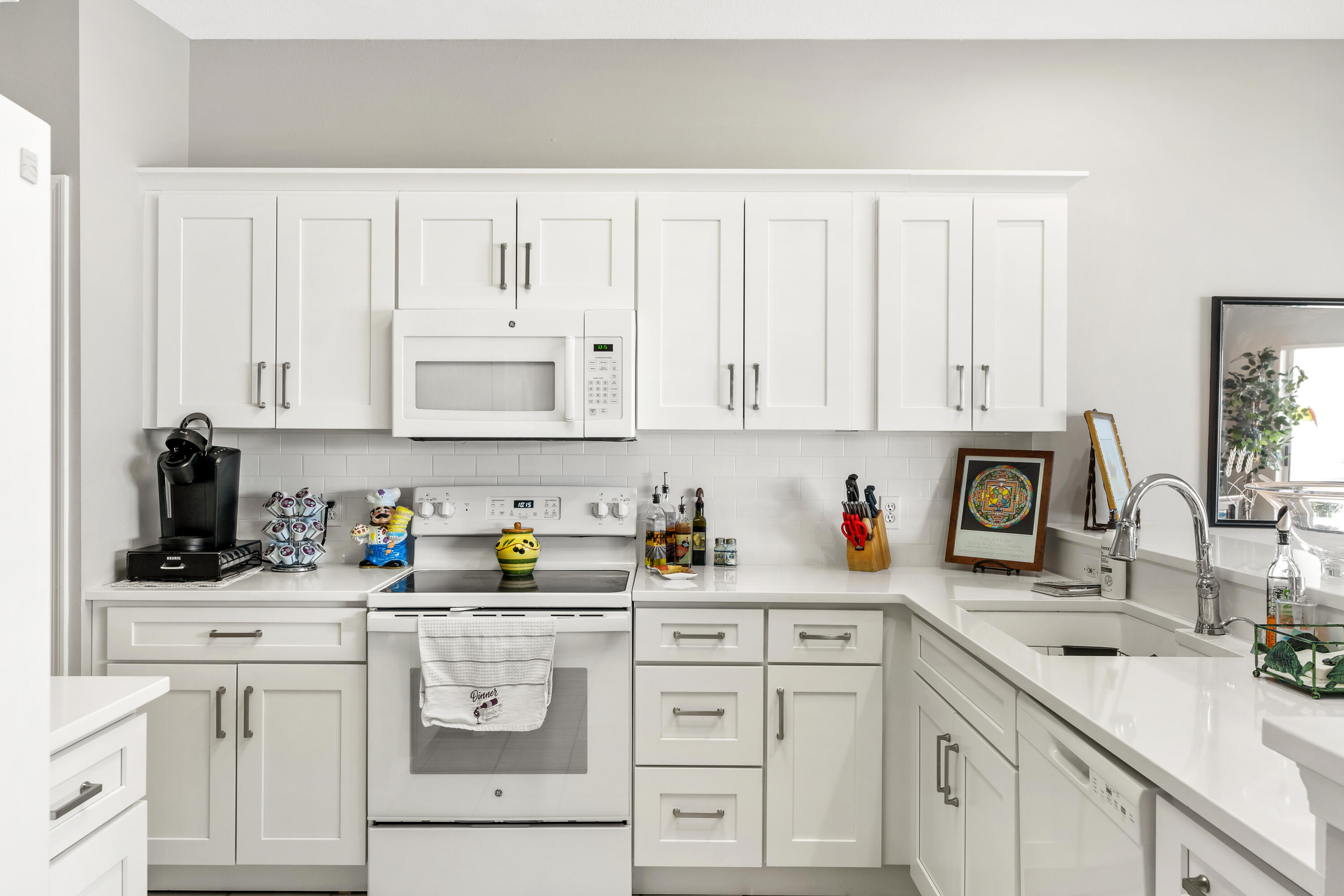 BEACH POINTE T/H - Residential