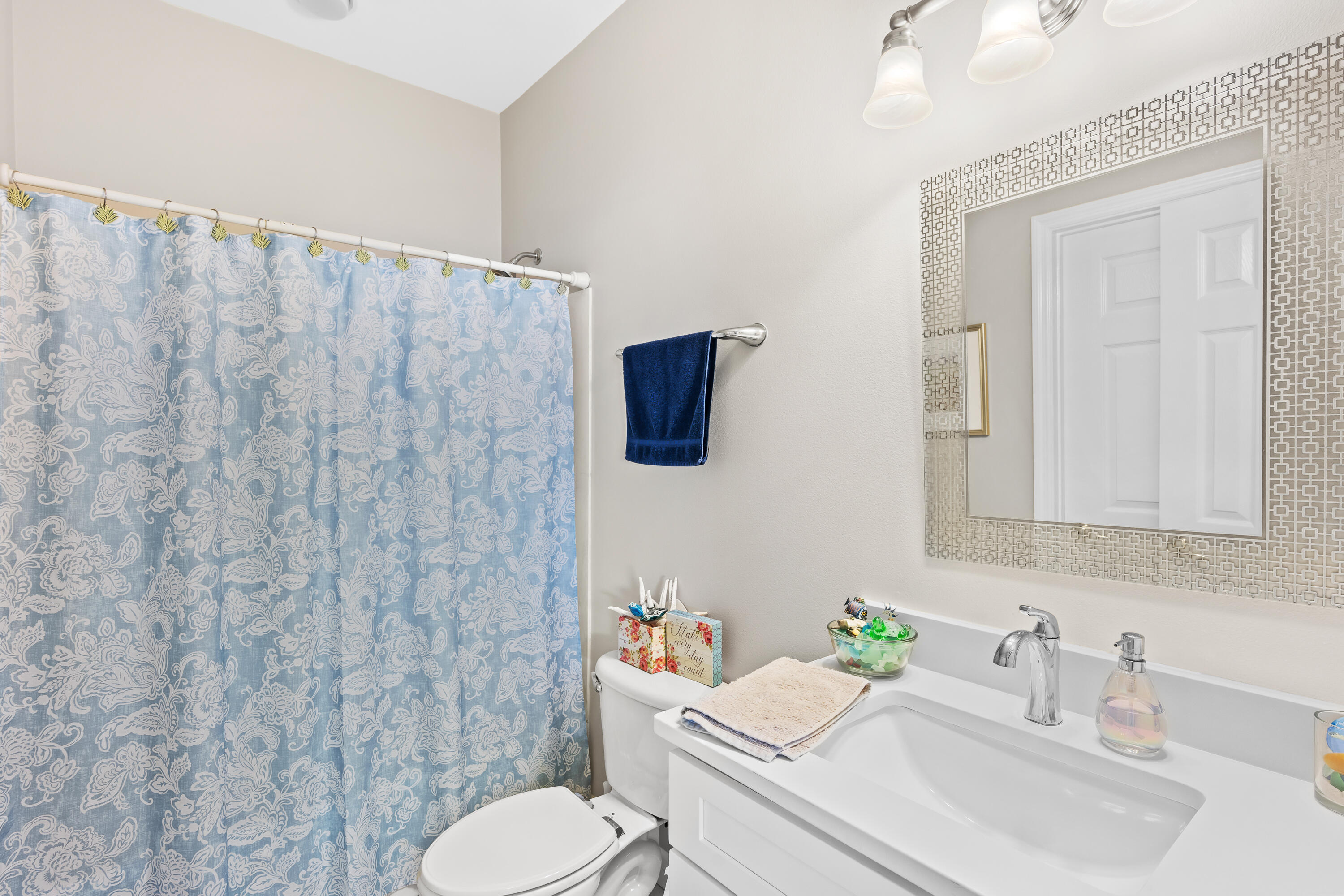 BEACH POINTE T/H - Residential