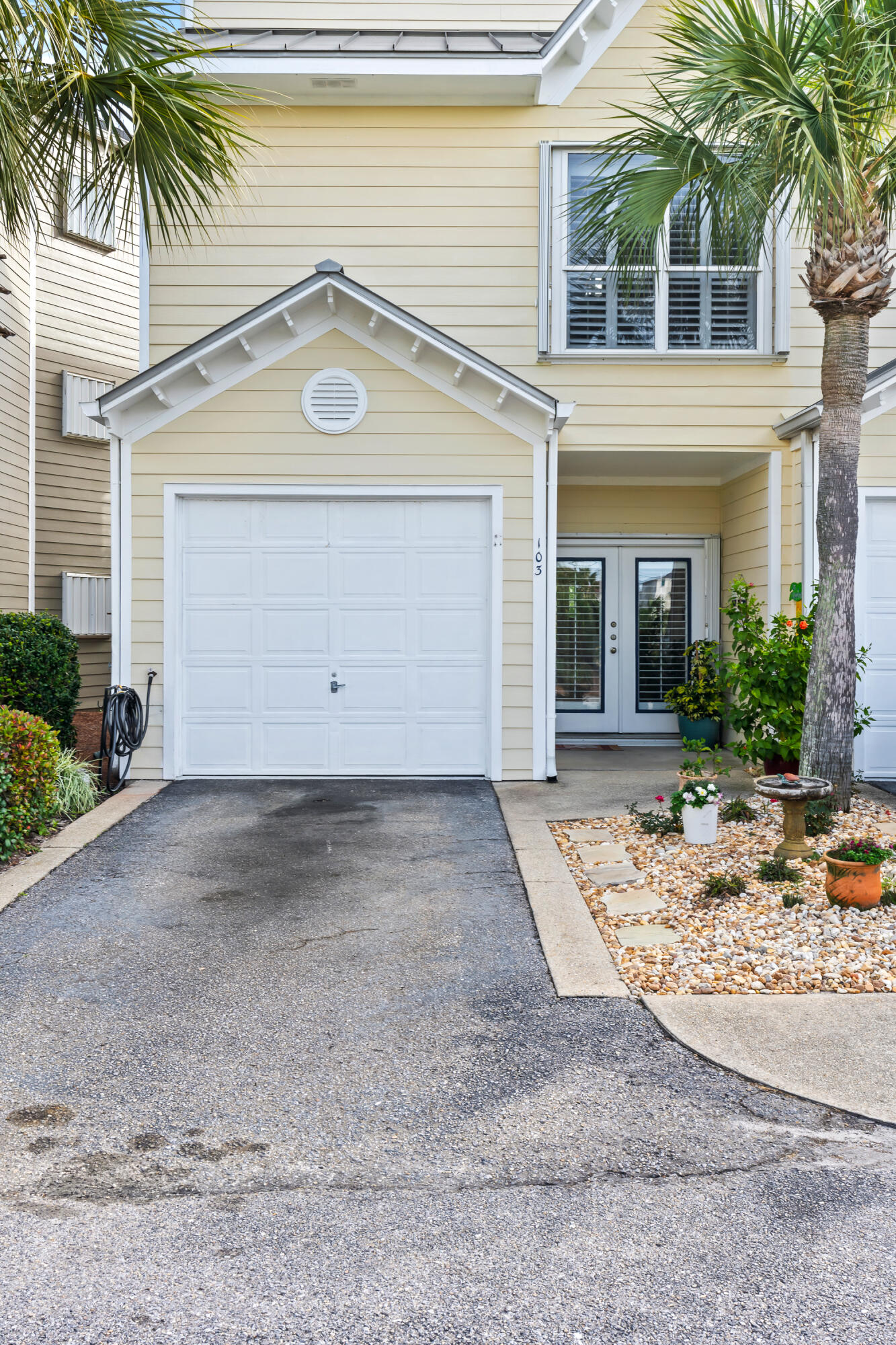 BEACH POINTE T/H - Residential