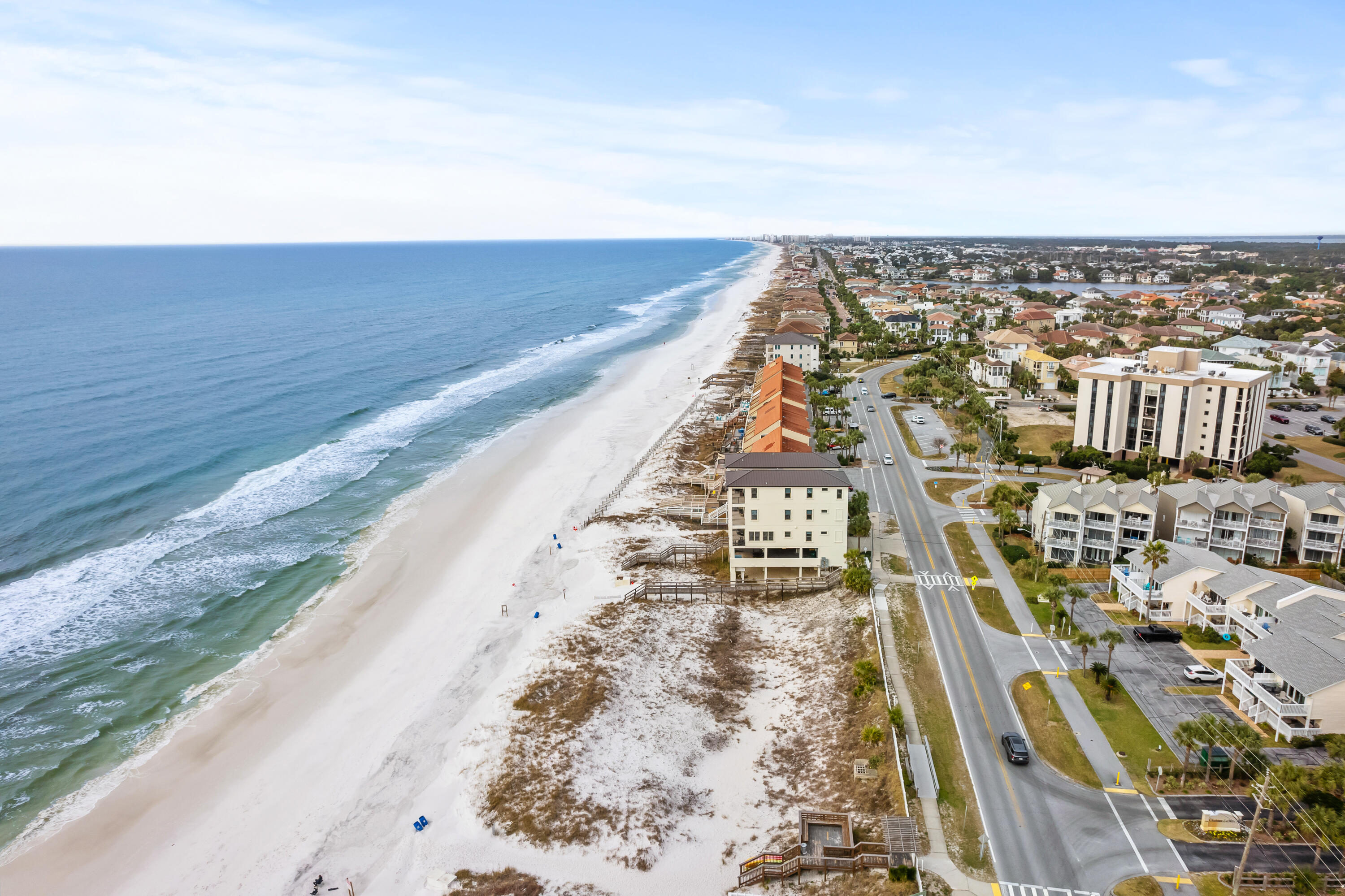 BEACH POINTE T/H - Residential