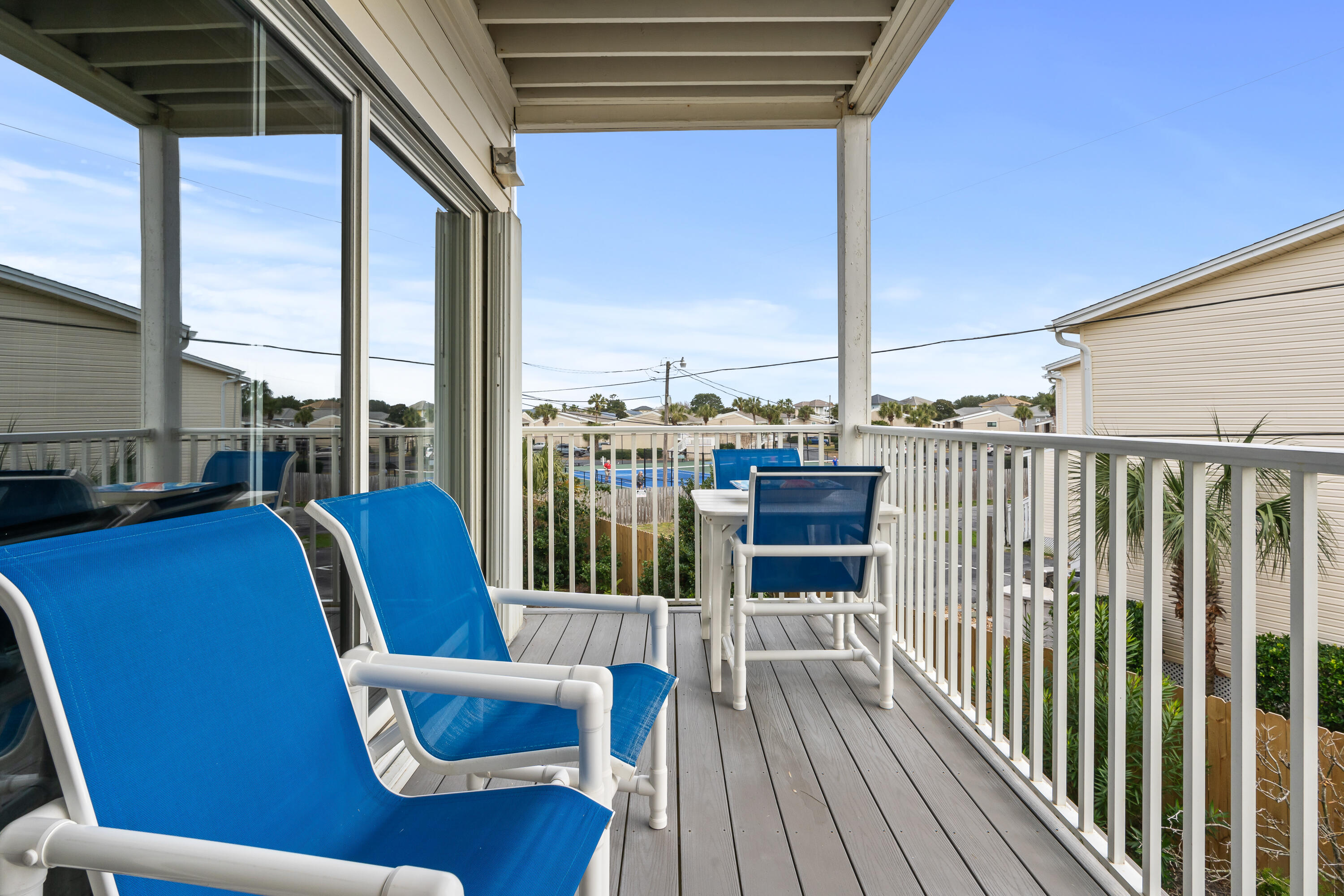 BEACH POINTE T/H - Residential