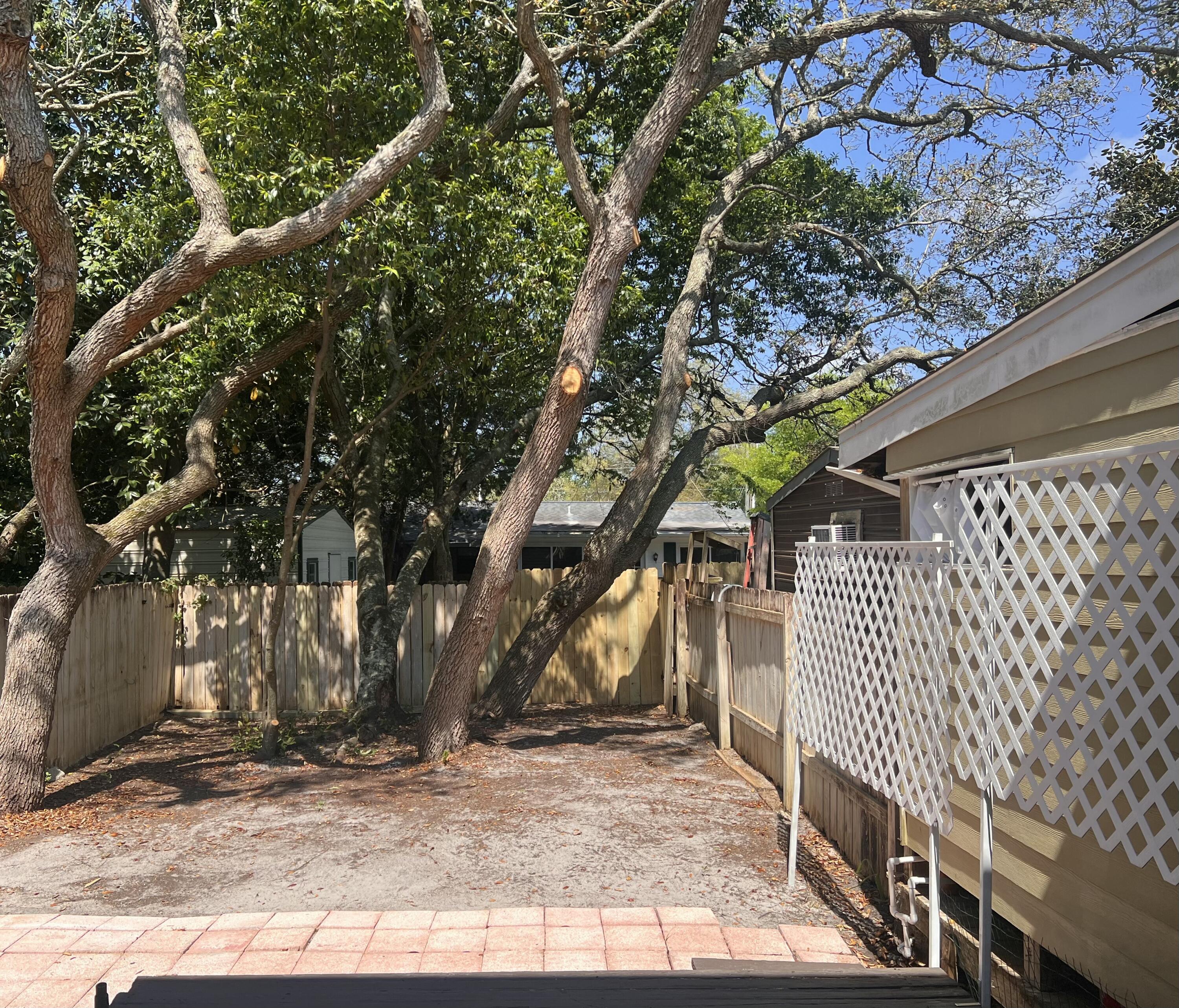 PINE RIDGE TRACE RE/SUB - Residential