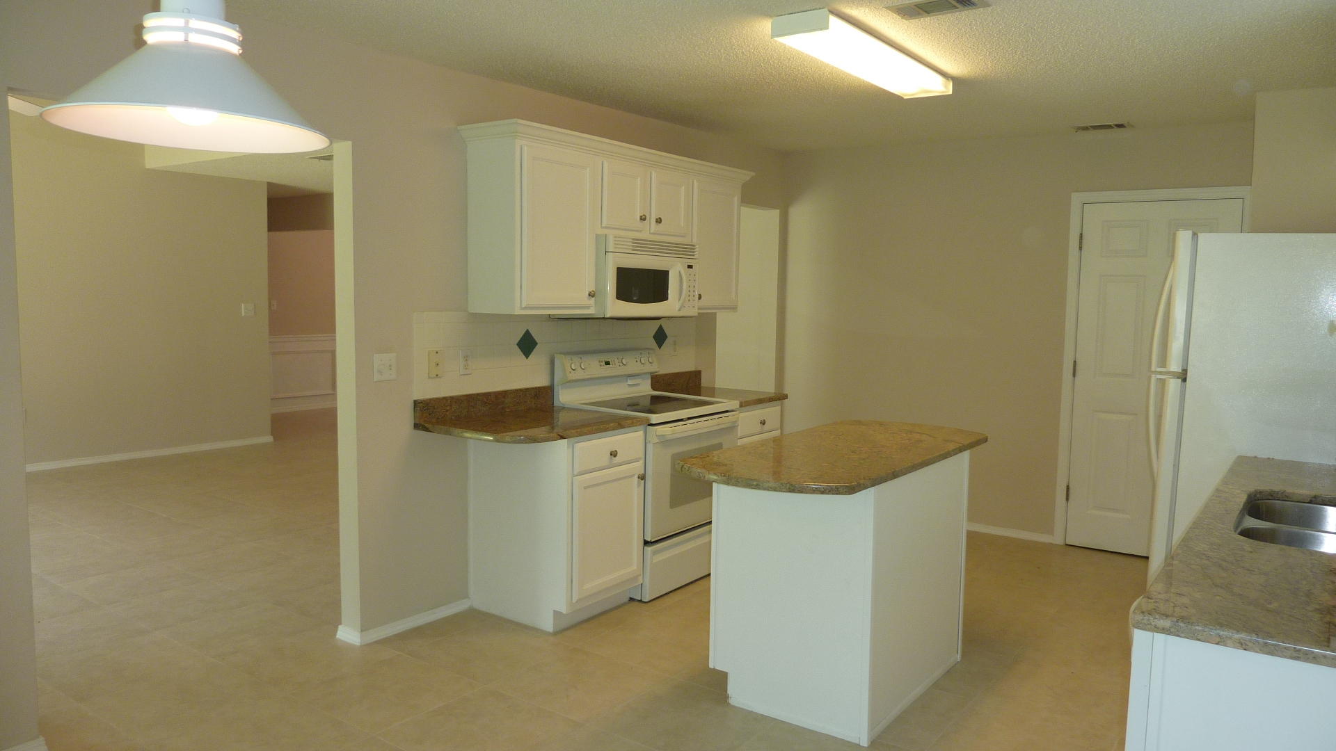 PARKWOOD ESTATES PH 7 - Residential Lease