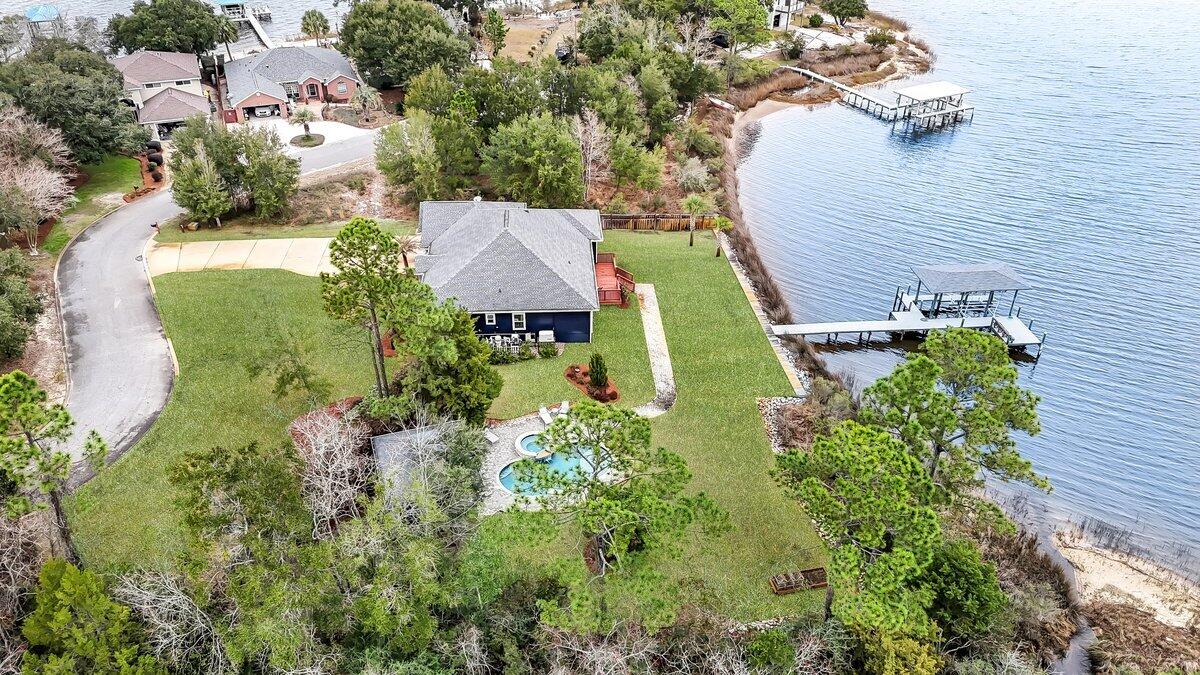 ROBLEDAL ESTATES - Residential