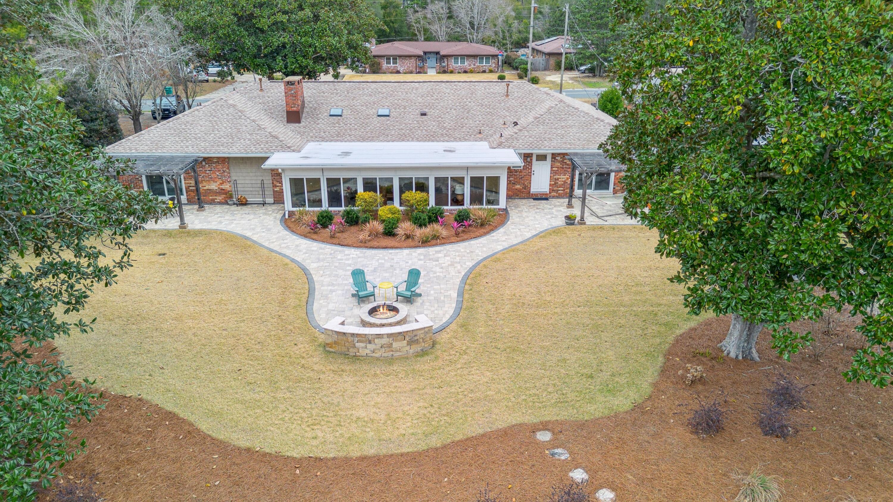 LAKE LORRAINE ESTATES - Residential