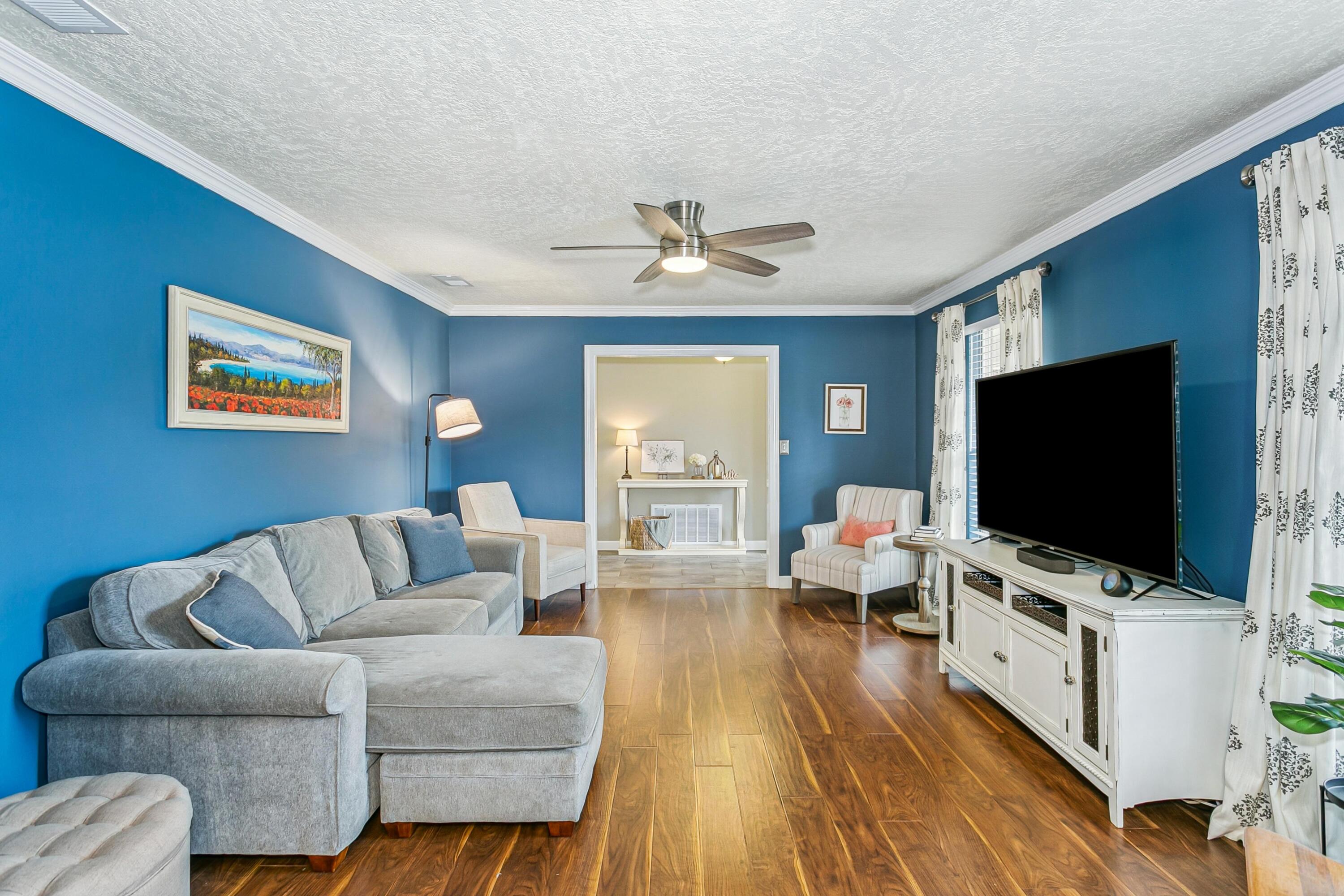 LAKE LORRAINE ESTATES - Residential
