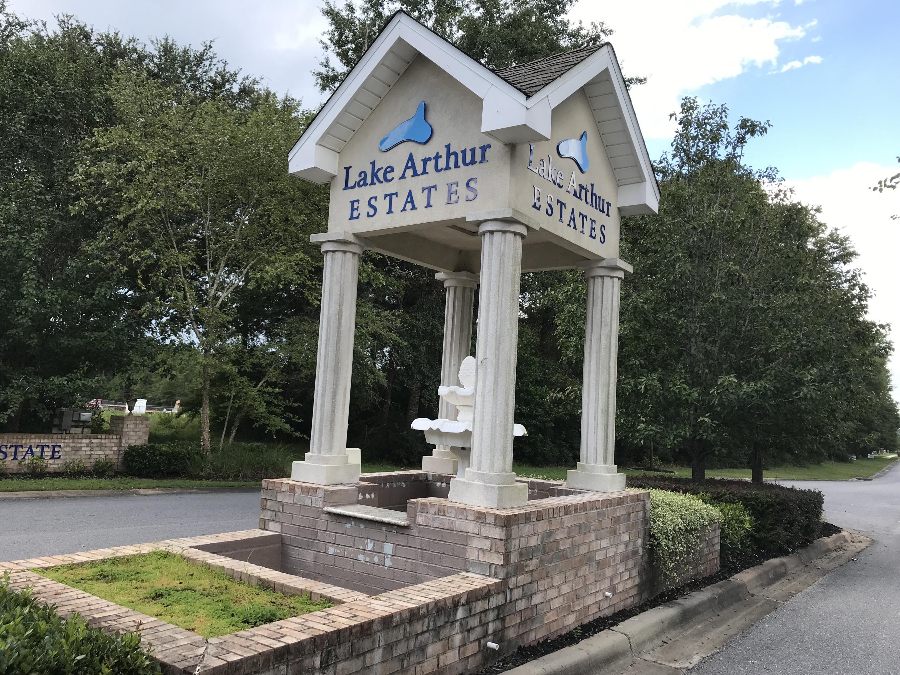 LAKE ARTHUR ESTATES - Land