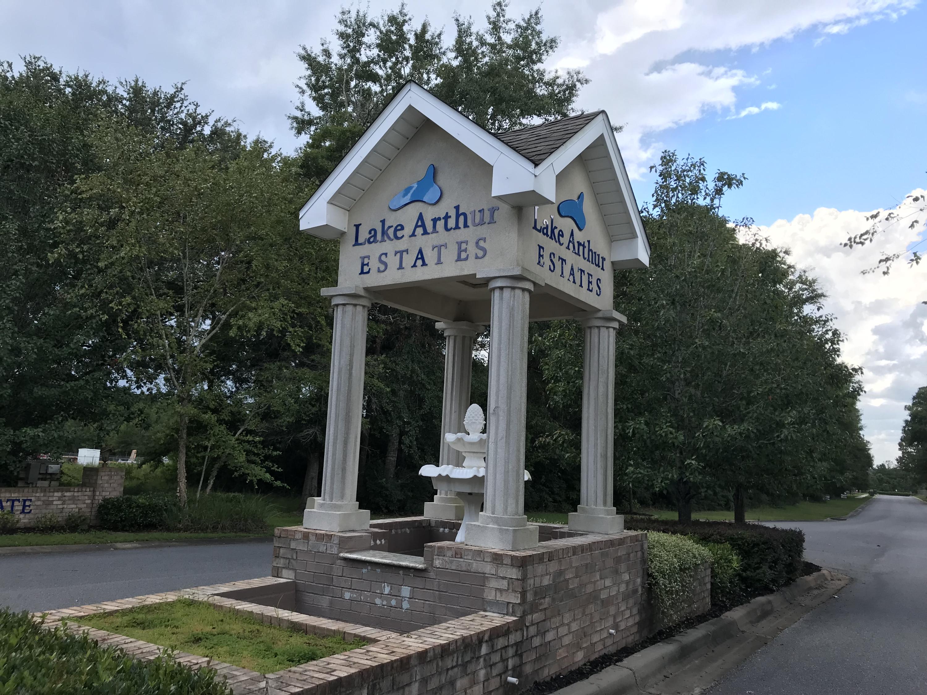 LAKE ARTHUR ESTATES - Land