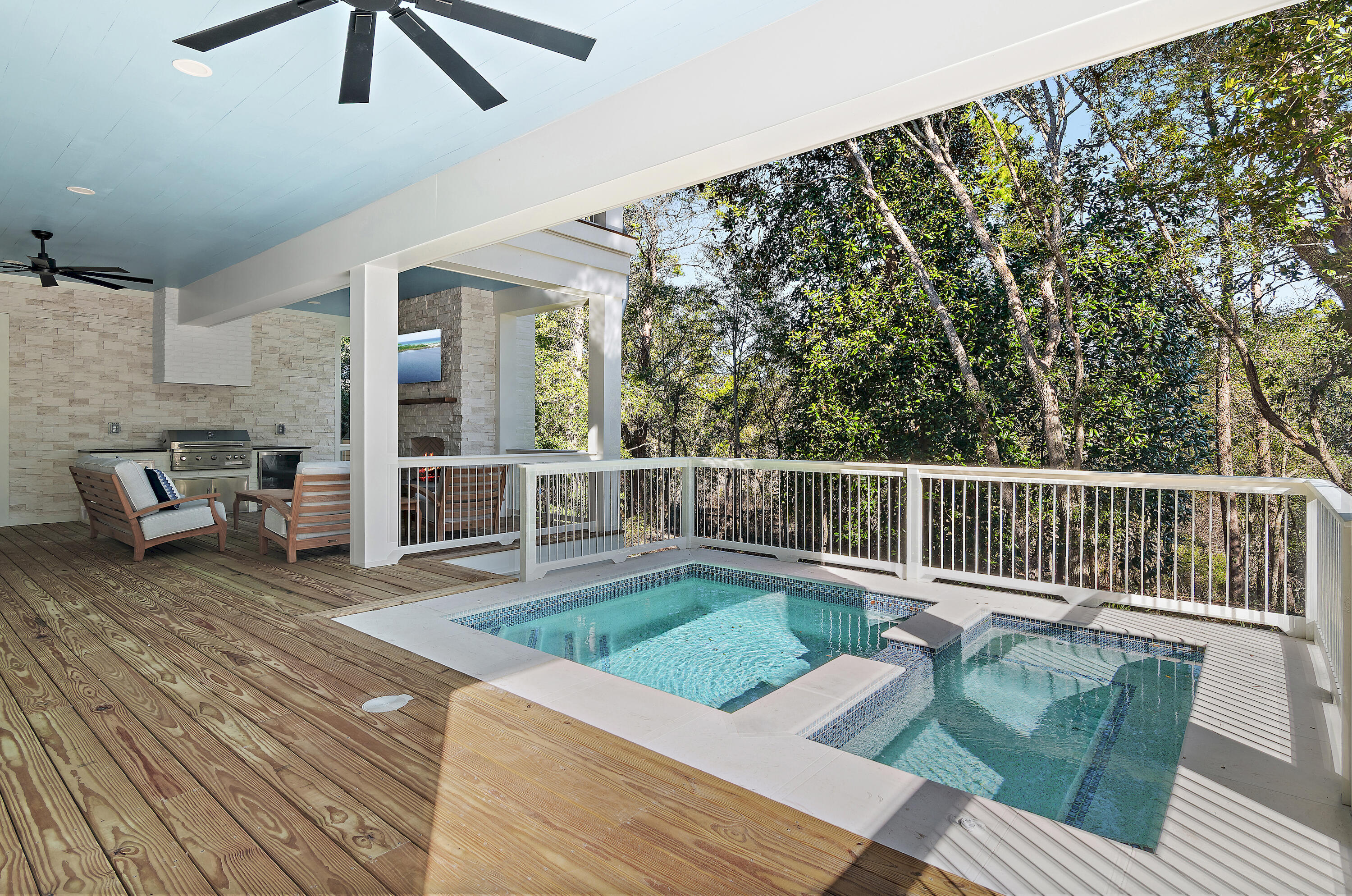 SEAGROVE SHORES 4TH ADD - Residential