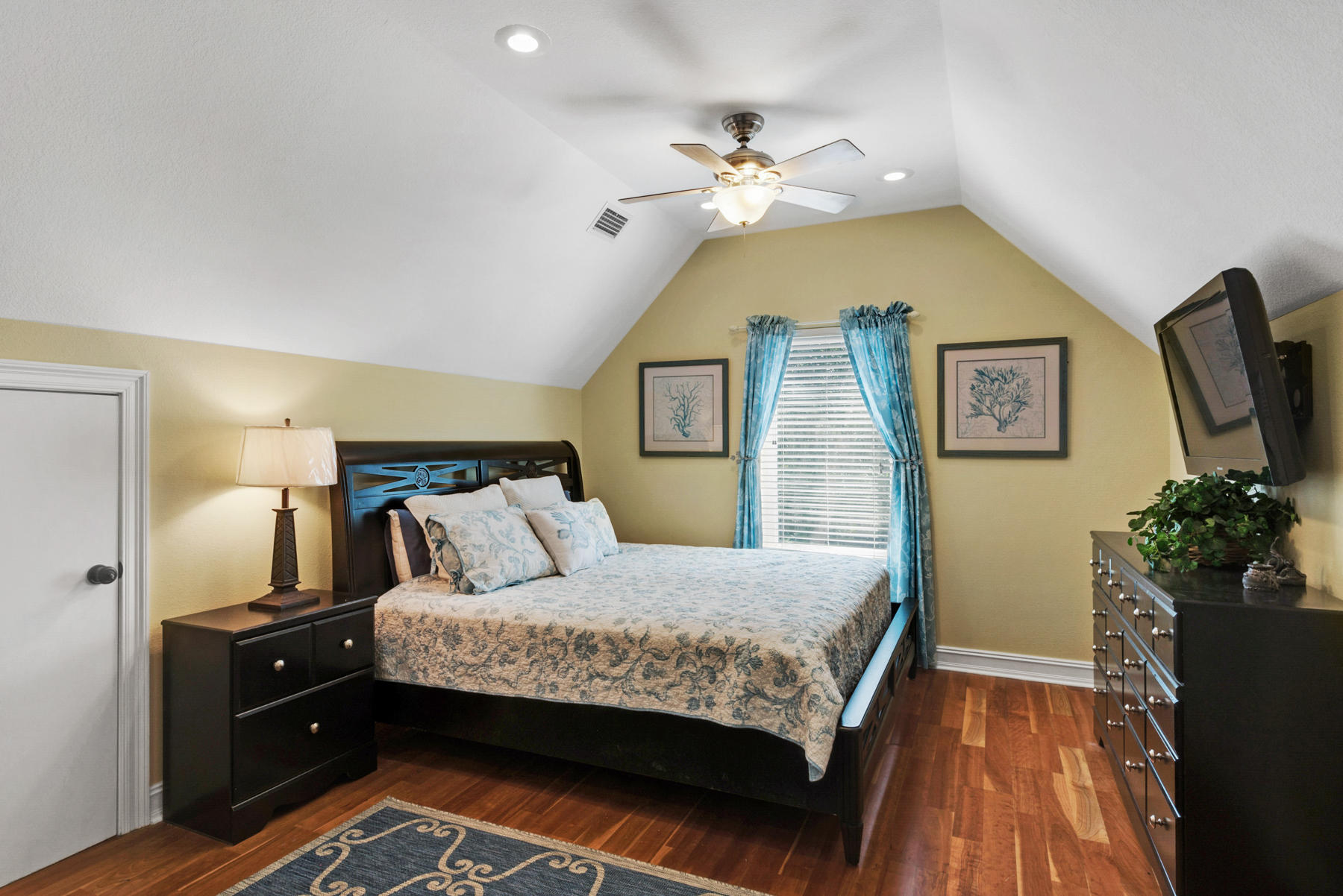 WOODLAND BAYOU ESTATES - Residential