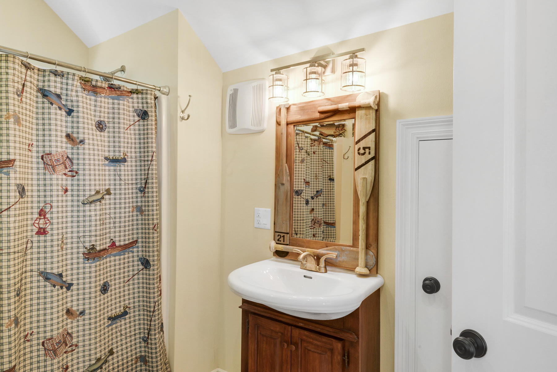 WOODLAND BAYOU ESTATES - Residential