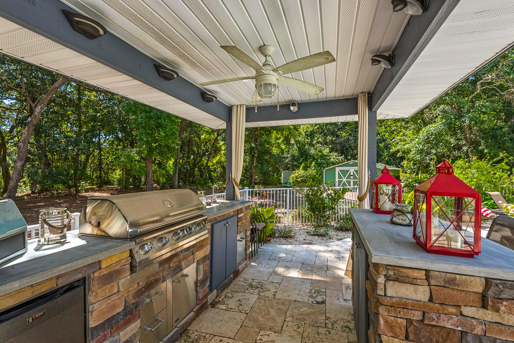 WOODLAND BAYOU ESTATES - Residential
